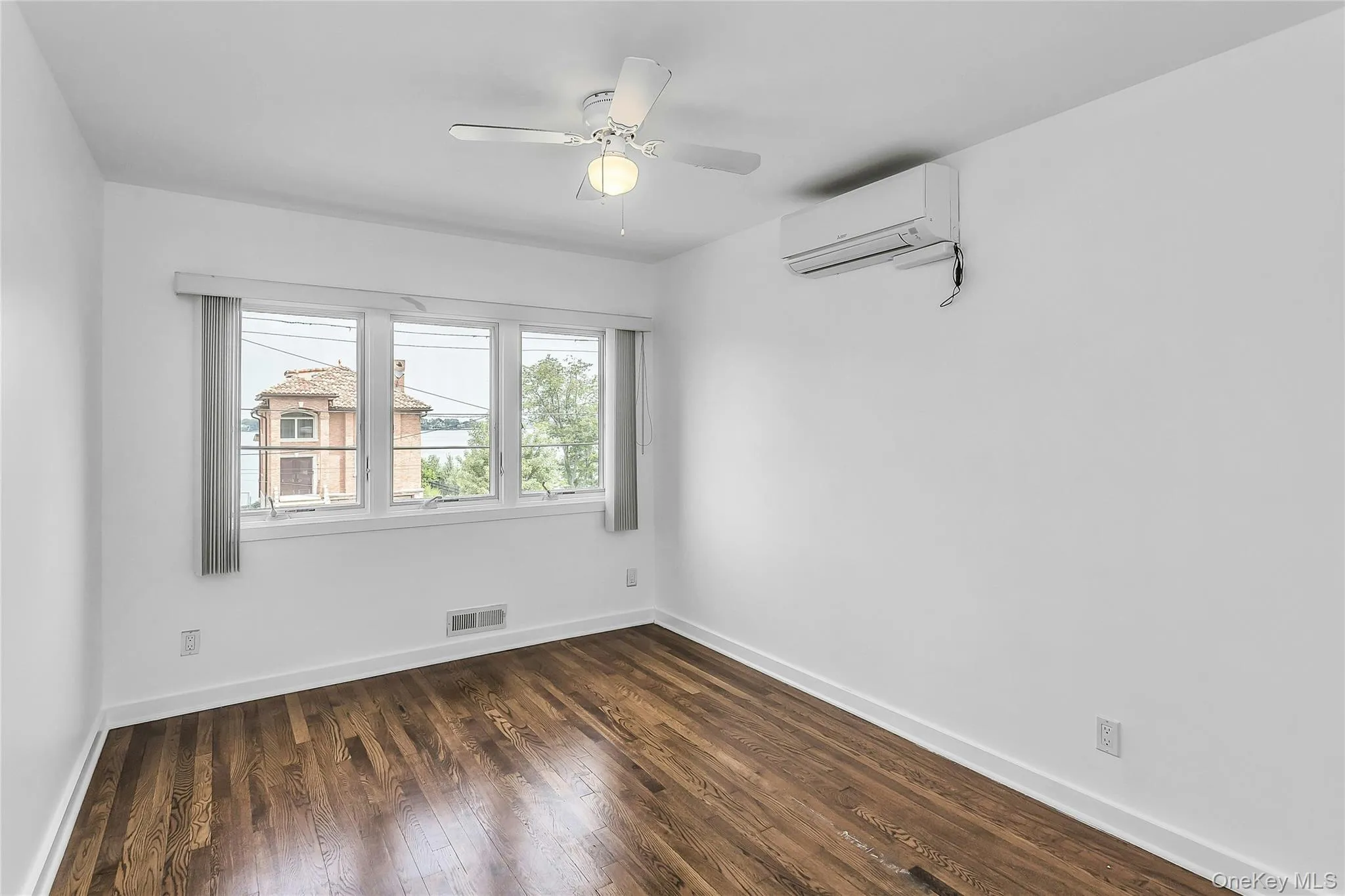 14962 Powells Cove Boulevard, New York, NY, 4 Bedrooms Bedrooms, 8 Rooms Rooms,4 BathroomsBathrooms,Residential,For Rent,Powells Cove,0,1036365 14962 Powells Cove Boulevard, New York, NY, 4 Bedrooms Bedrooms, 8 Rooms Rooms,4 BathroomsBathrooms,Residential,For Rent,Powells Cove,0,1036365