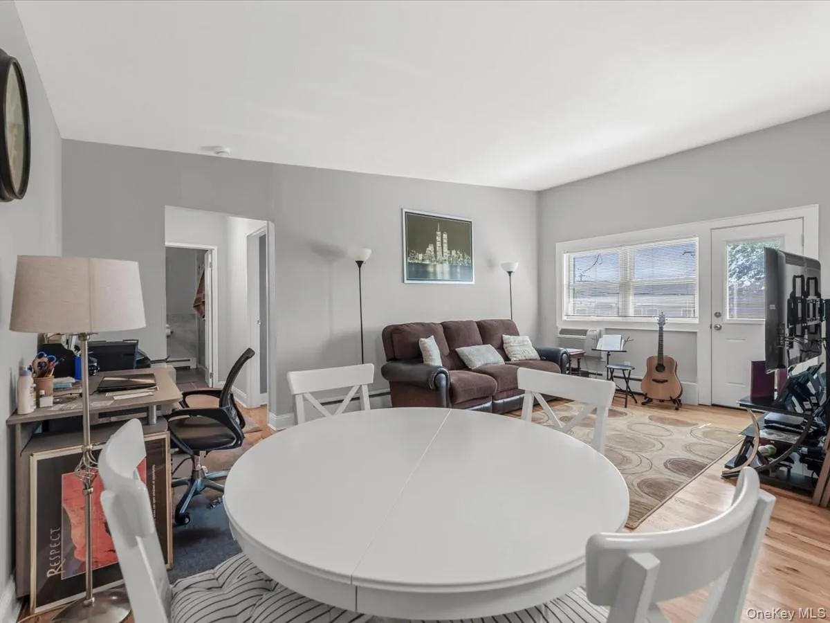 4 Rose Street, Hempstead, NY, 1 Bedroom Bedrooms, 3 Rooms Rooms,1 BathroomBathrooms,Residential,For Rent,Rose,0,1036366 4 Rose Street, Hempstead, NY, 1 Bedroom Bedrooms, 3 Rooms Rooms,1 BathroomBathrooms,Residential,For Rent,Rose,0,1036366