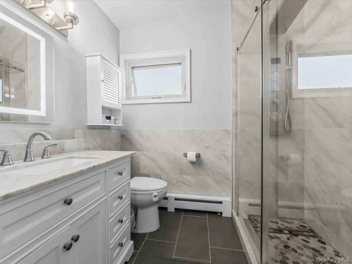 4 Rose Street, Hempstead, NY, 1 Bedroom Bedrooms, 3 Rooms Rooms,1 BathroomBathrooms,Residential,For Rent,Rose,0,1036366 4 Rose Street, Hempstead, NY, 1 Bedroom Bedrooms, 3 Rooms Rooms,1 BathroomBathrooms,Residential,For Rent,Rose,0,1036366