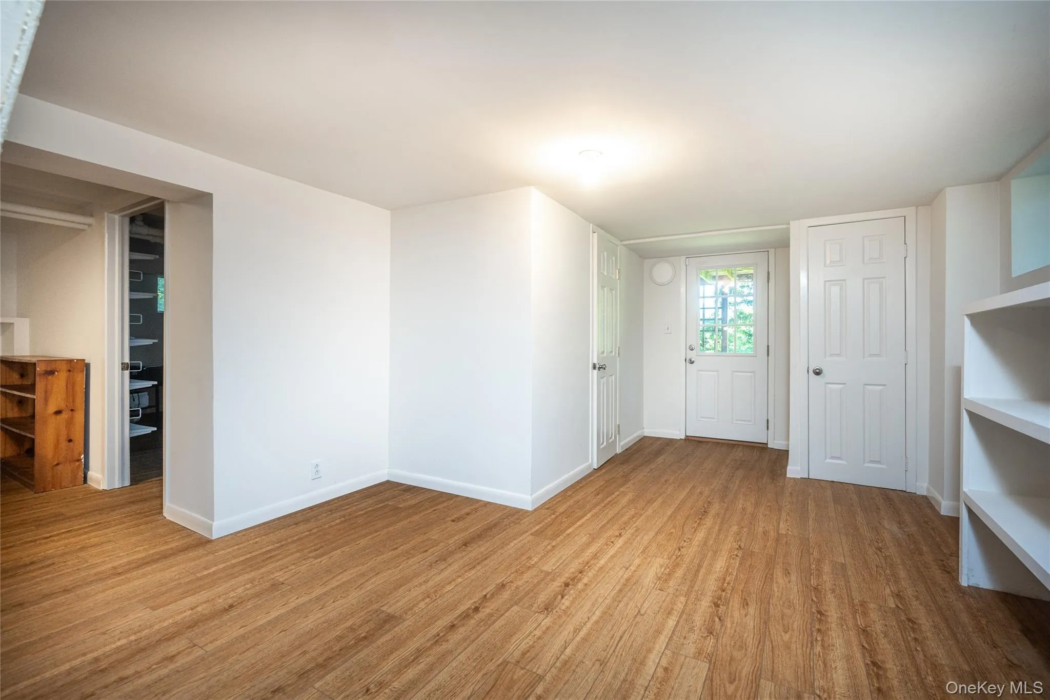Full walkout Basement Full walkout Basement