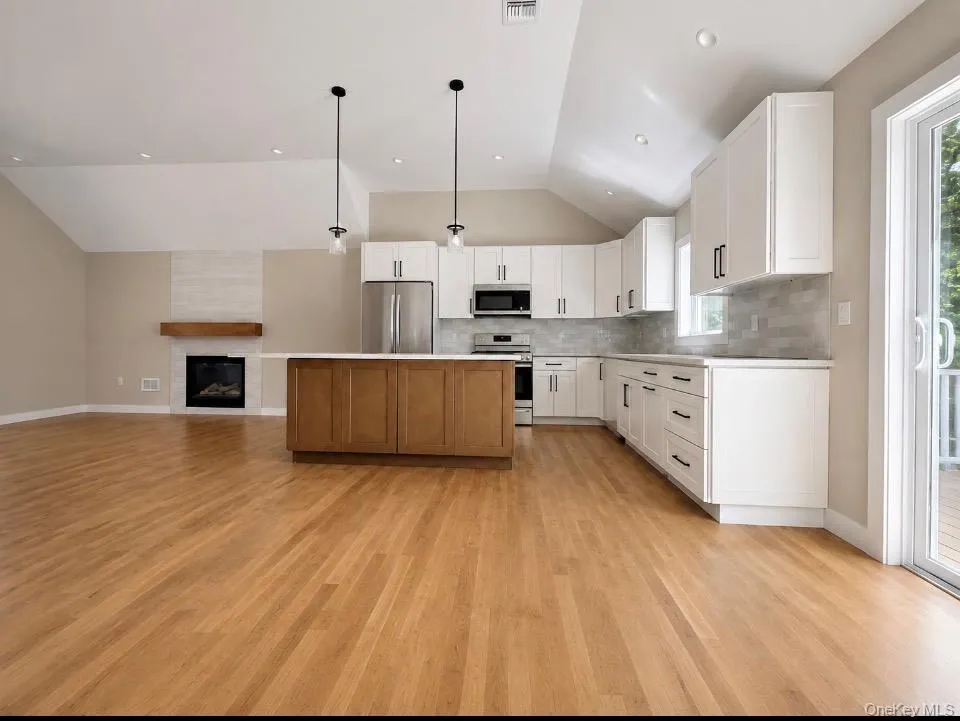 6 Scout Trail, Brookhaven, NY, 3 Bedrooms Bedrooms, 7 Rooms Rooms,2 BathroomsBathrooms,Residential,For Rent,Scout,0,1036370 6 Scout Trail, Brookhaven, NY, 3 Bedrooms Bedrooms, 7 Rooms Rooms,2 BathroomsBathrooms,Residential,For Rent,Scout,0,1036370