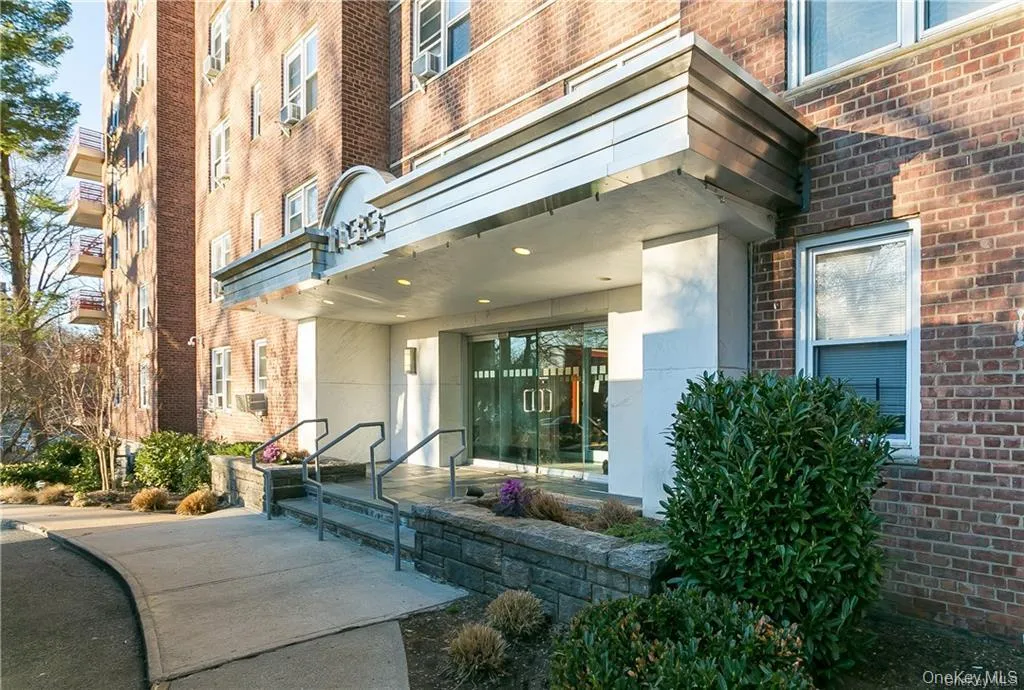 1133 Midland Avenue, Yonkers, NY, 1 Bedroom Bedrooms, 3 Rooms Rooms,1 BathroomBathrooms,Residential,For Rent,Midland,0,1036371 1133 Midland Avenue, Yonkers, NY, 1 Bedroom Bedrooms, 3 Rooms Rooms,1 BathroomBathrooms,Residential,For Rent,Midland,0,1036371