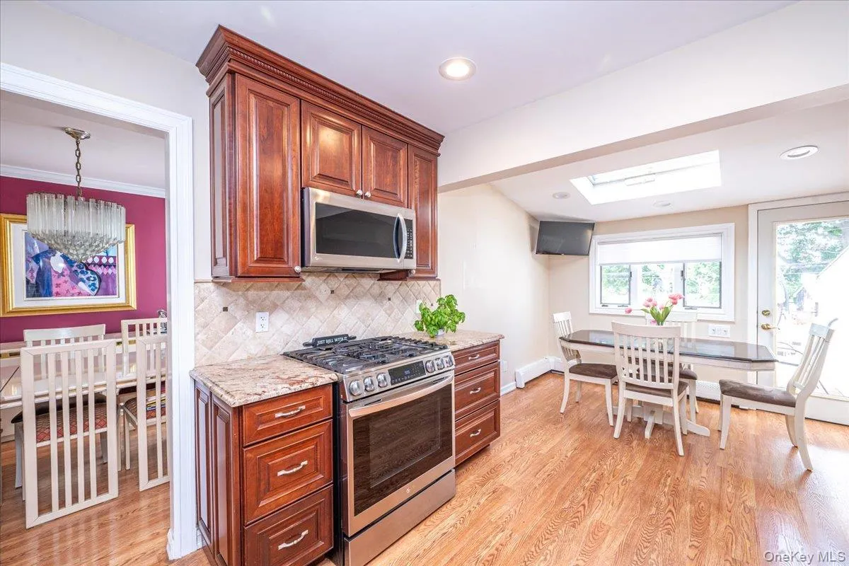 38 Colony Lane, Oyster Bay, NY, 3 Bedrooms Bedrooms, 6 Rooms Rooms,2 BathroomsBathrooms,Residential,For Rent,Colony,0,1036380 38 Colony Lane, Oyster Bay, NY, 3 Bedrooms Bedrooms, 6 Rooms Rooms,2 BathroomsBathrooms,Residential,For Rent,Colony,0,1036380