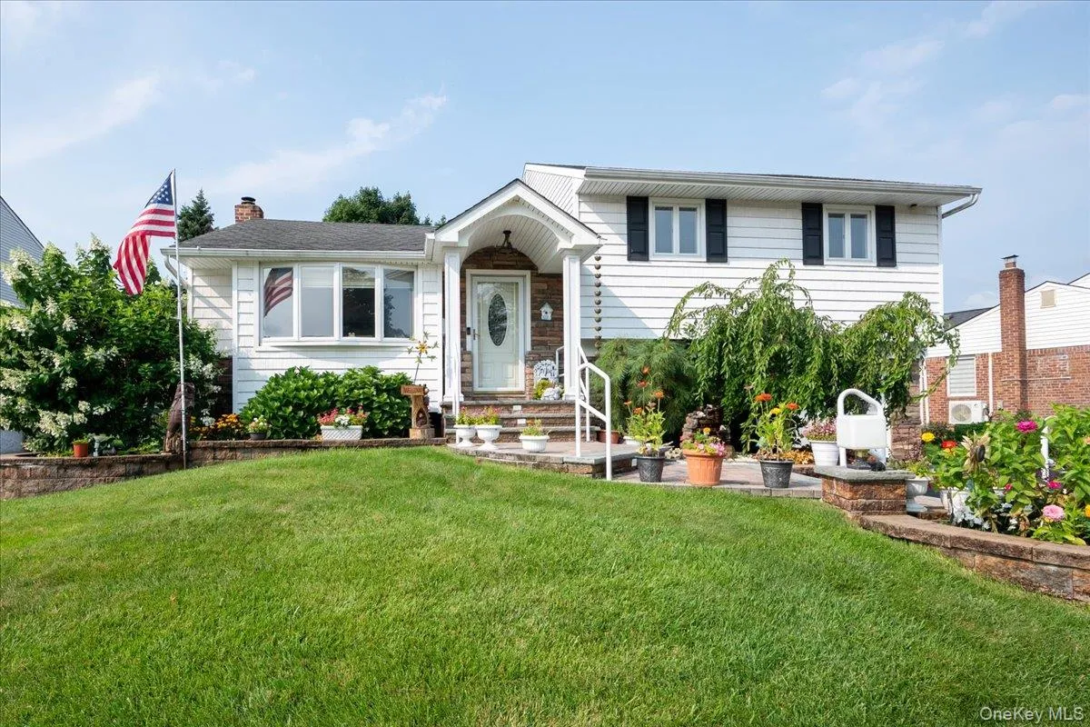 38 Colony Lane, Oyster Bay, NY, 3 Bedrooms Bedrooms, 6 Rooms Rooms,2 BathroomsBathrooms,Residential,For Rent,Colony,0,1036380 38 Colony Lane, Oyster Bay, NY, 3 Bedrooms Bedrooms, 6 Rooms Rooms,2 BathroomsBathrooms,Residential,For Rent,Colony,0,1036380