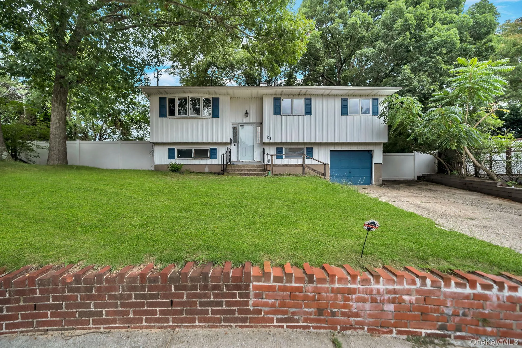 21 University Drive, Brookhaven, NY, 4 Bedrooms Bedrooms, 11 Rooms Rooms,2 BathroomsBathrooms,Residential,For Rent,University,0,1036382 21 University Drive, Brookhaven, NY, 4 Bedrooms Bedrooms, 11 Rooms Rooms,2 BathroomsBathrooms,Residential,For Rent,University,0,1036382