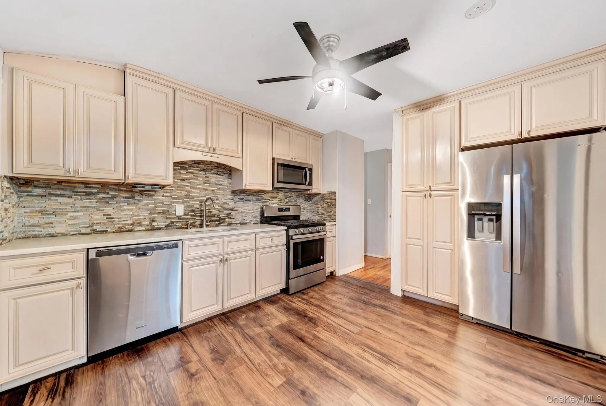 21 University Drive, Brookhaven, NY, 4 Bedrooms Bedrooms, 11 Rooms Rooms,2 BathroomsBathrooms,Residential,For Rent,University,0,1036382 21 University Drive, Brookhaven, NY, 4 Bedrooms Bedrooms, 11 Rooms Rooms,2 BathroomsBathrooms,Residential,For Rent,University,0,1036382