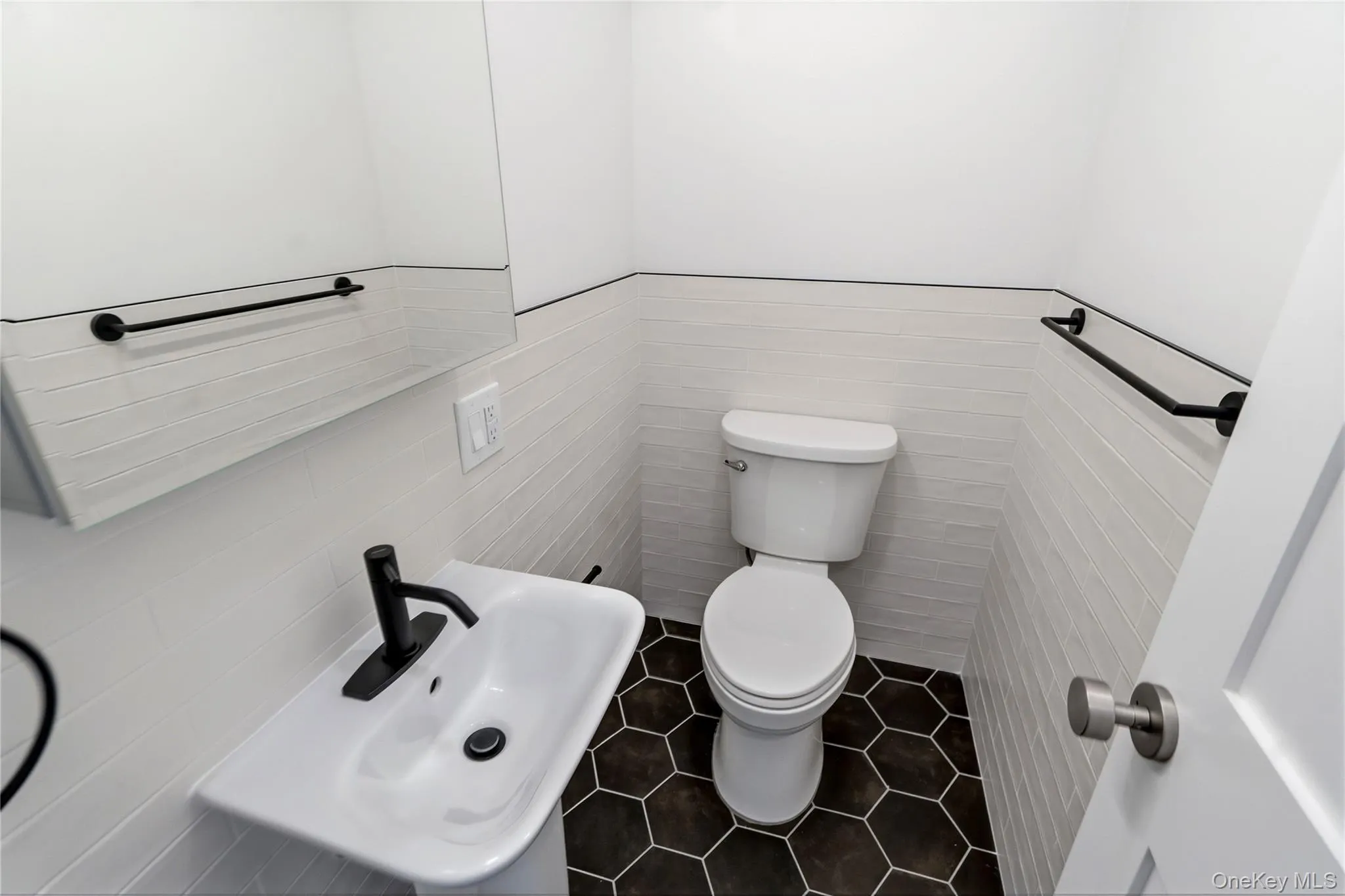6247 60th Street, New York, NY, 3 Bedrooms Bedrooms, 6 Rooms Rooms,1 BathroomBathrooms,Residential Lease,For Rent,60th,0,1036384 6247 60th Street, New York, NY, 3 Bedrooms Bedrooms, 6 Rooms Rooms,1 BathroomBathrooms,Residential Lease,For Rent,60th,0,1036384