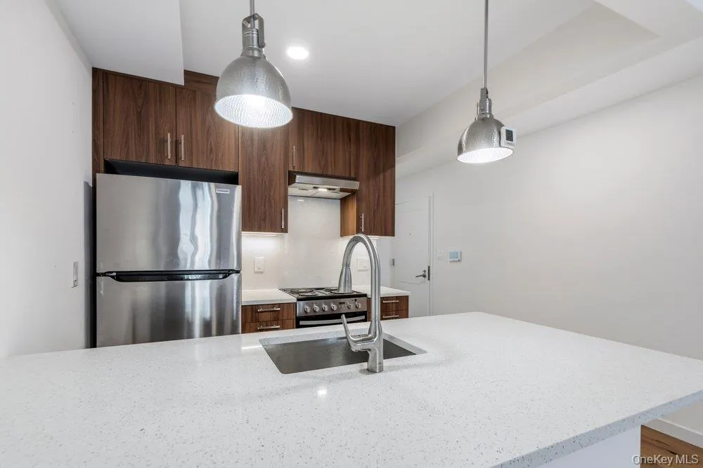 6247 60th Street, New York, NY, 3 Bedrooms Bedrooms, 6 Rooms Rooms,1 BathroomBathrooms,Residential Lease,For Rent,60th,0,1036384 6247 60th Street, New York, NY, 3 Bedrooms Bedrooms, 6 Rooms Rooms,1 BathroomBathrooms,Residential Lease,For Rent,60th,0,1036384
