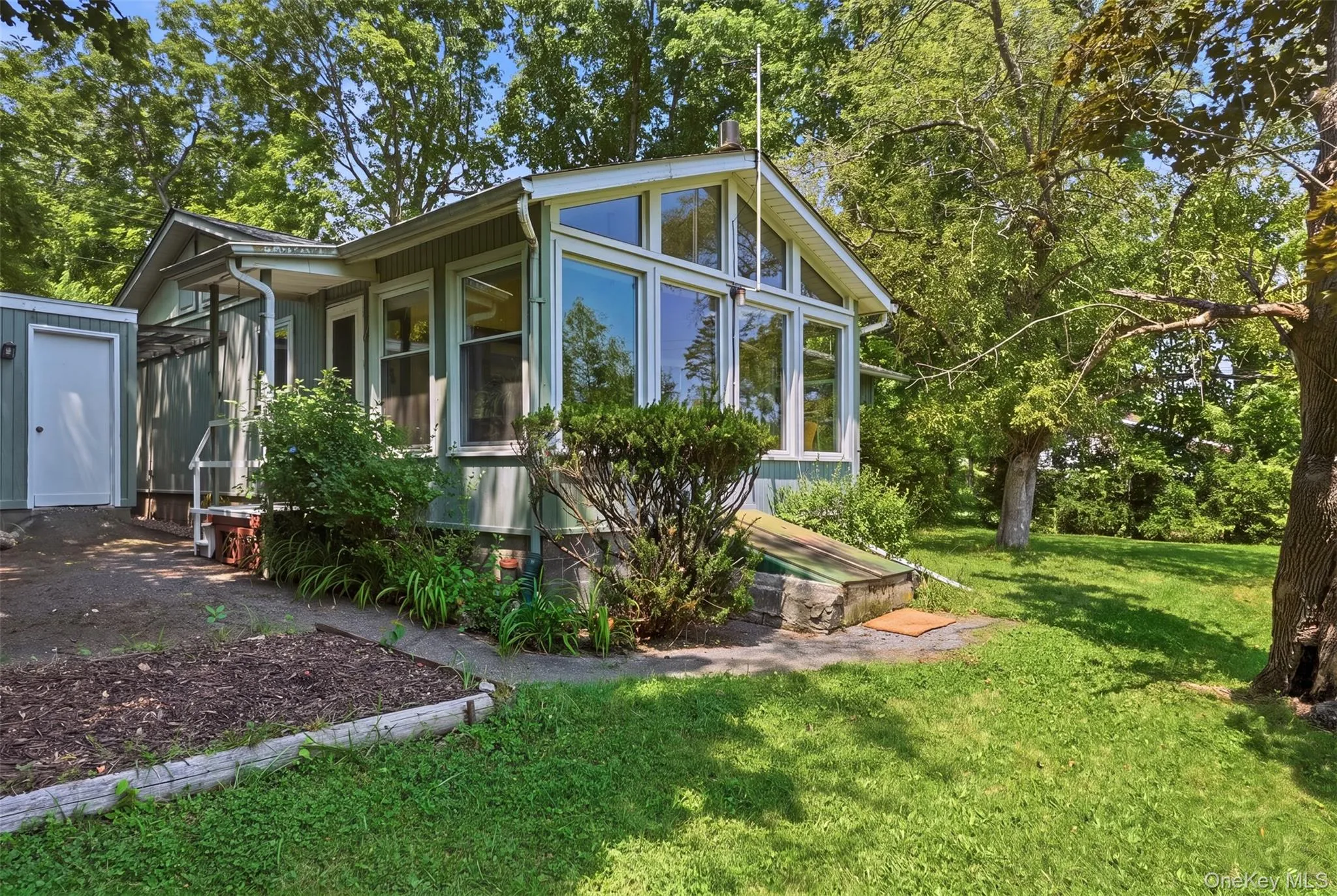 18 Harrington Street, New Paltz, NY, 3 Bedrooms Bedrooms, 3 Rooms Rooms,1 BathroomBathrooms,Residential,For Rent,Harrington,0,1036388 18 Harrington Street, New Paltz, NY, 3 Bedrooms Bedrooms, 3 Rooms Rooms,1 BathroomBathrooms,Residential,For Rent,Harrington,0,1036388