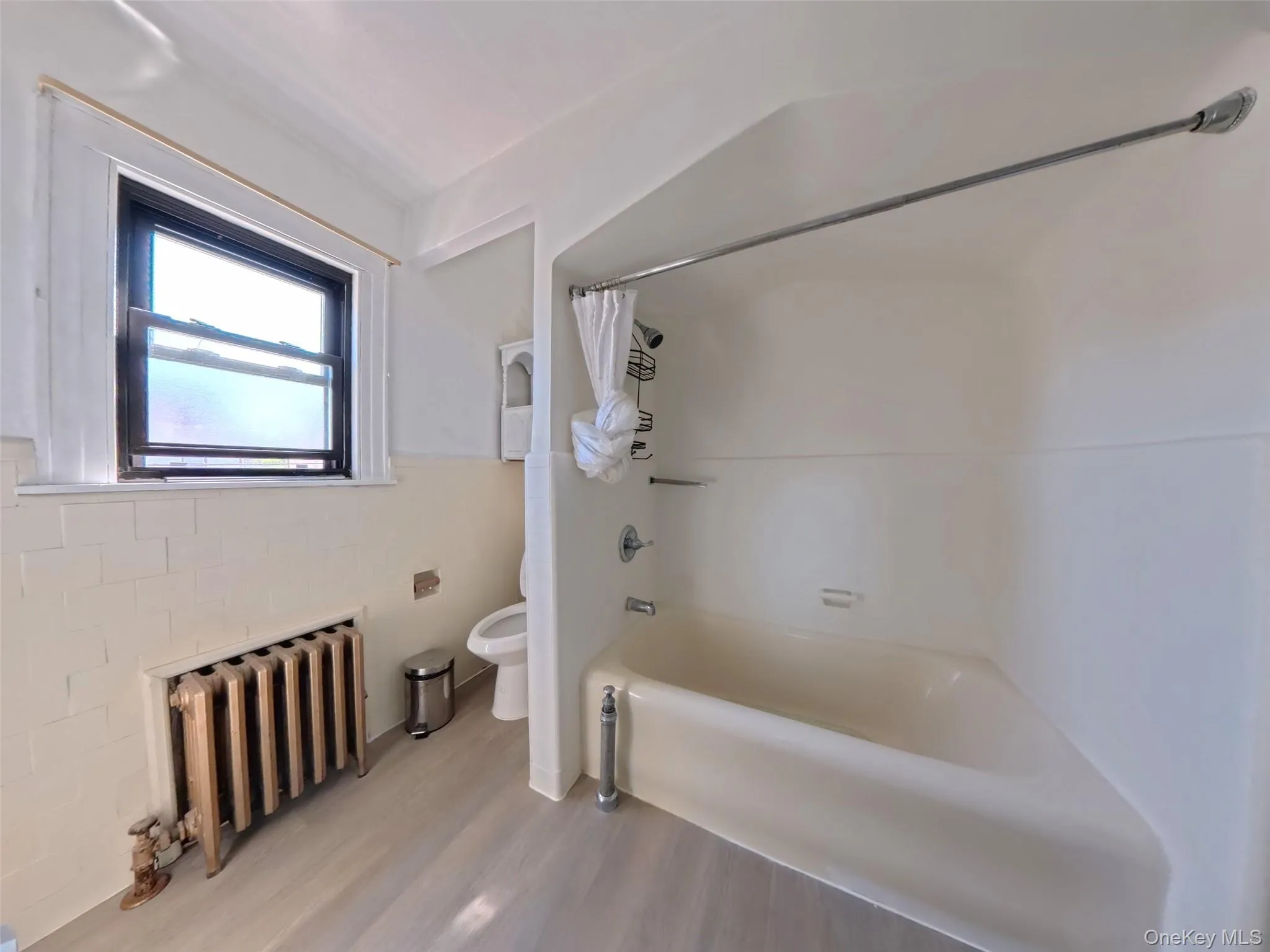 398 Bauer Place, Hempstead, NY, 3 Bedrooms Bedrooms, 8 Rooms Rooms,1 BathroomBathrooms,Residential Lease,For Rent,Bauer,0,1036389 398 Bauer Place, Hempstead, NY, 3 Bedrooms Bedrooms, 8 Rooms Rooms,1 BathroomBathrooms,Residential Lease,For Rent,Bauer,0,1036389