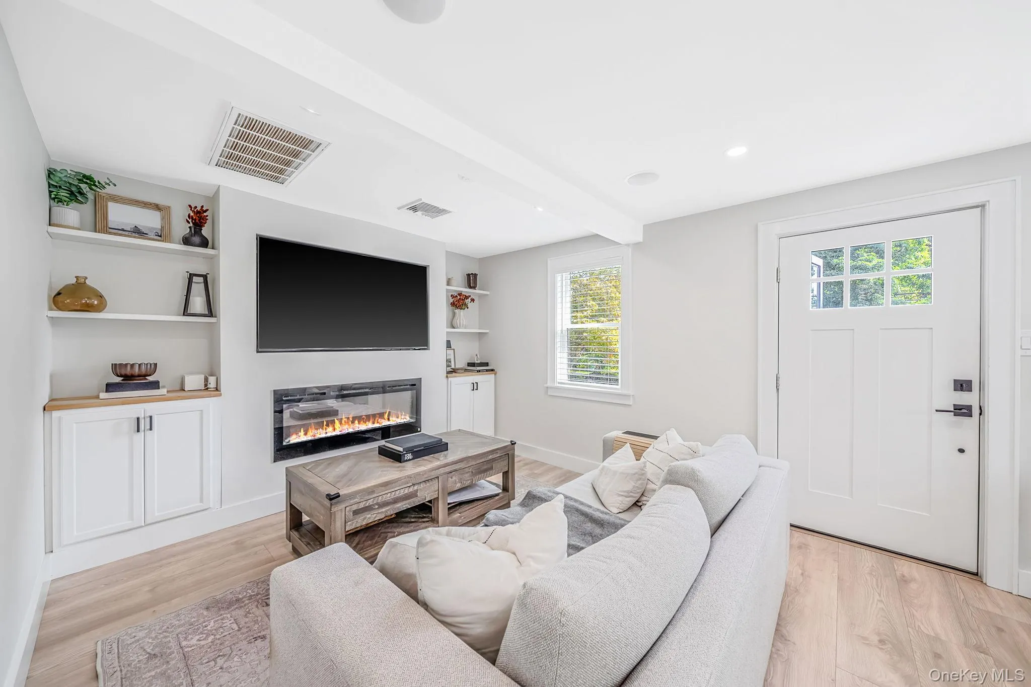 36 Mayflower Avenue, Smithtown, NY, 3 Bedrooms Bedrooms, 7 Rooms Rooms,1 BathroomBathrooms,Residential,For Rent,Mayflower,0,1036399 36 Mayflower Avenue, Smithtown, NY, 3 Bedrooms Bedrooms, 7 Rooms Rooms,1 BathroomBathrooms,Residential,For Rent,Mayflower,0,1036399