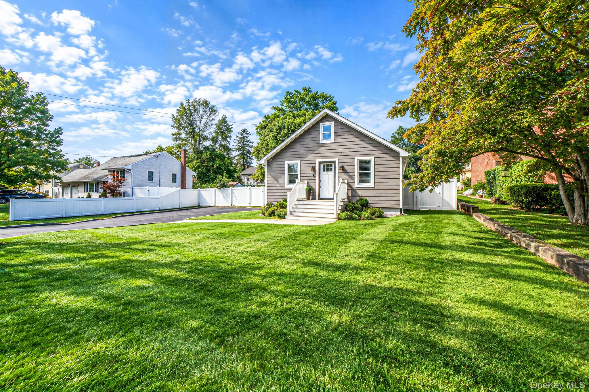 36 Mayflower Avenue, Smithtown, NY, 3 Bedrooms Bedrooms, 7 Rooms Rooms,1 BathroomBathrooms,Residential,For Rent,Mayflower,0,1036399 36 Mayflower Avenue, Smithtown, NY, 3 Bedrooms Bedrooms, 7 Rooms Rooms,1 BathroomBathrooms,Residential,For Rent,Mayflower,0,1036399