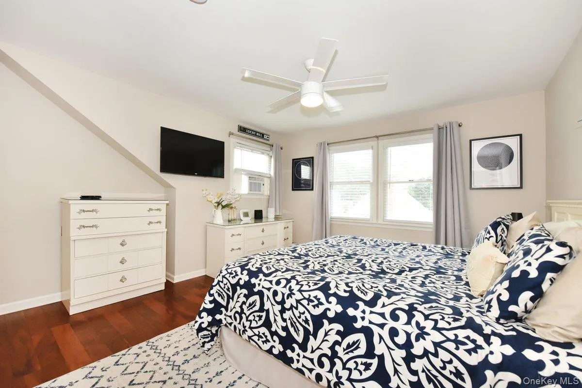 374 Andrews Road, North Hempstead, NY, 3 Bedrooms Bedrooms, 7 Rooms Rooms,1 BathroomBathrooms,Residential,For Rent,Andrews,0,1036400 374 Andrews Road, North Hempstead, NY, 3 Bedrooms Bedrooms, 7 Rooms Rooms,1 BathroomBathrooms,Residential,For Rent,Andrews,0,1036400