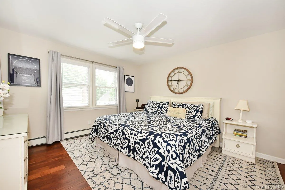 374 Andrews Road, North Hempstead, NY, 3 Bedrooms Bedrooms, 7 Rooms Rooms,1 BathroomBathrooms,Residential,For Rent,Andrews,0,1036400 374 Andrews Road, North Hempstead, NY, 3 Bedrooms Bedrooms, 7 Rooms Rooms,1 BathroomBathrooms,Residential,For Rent,Andrews,0,1036400