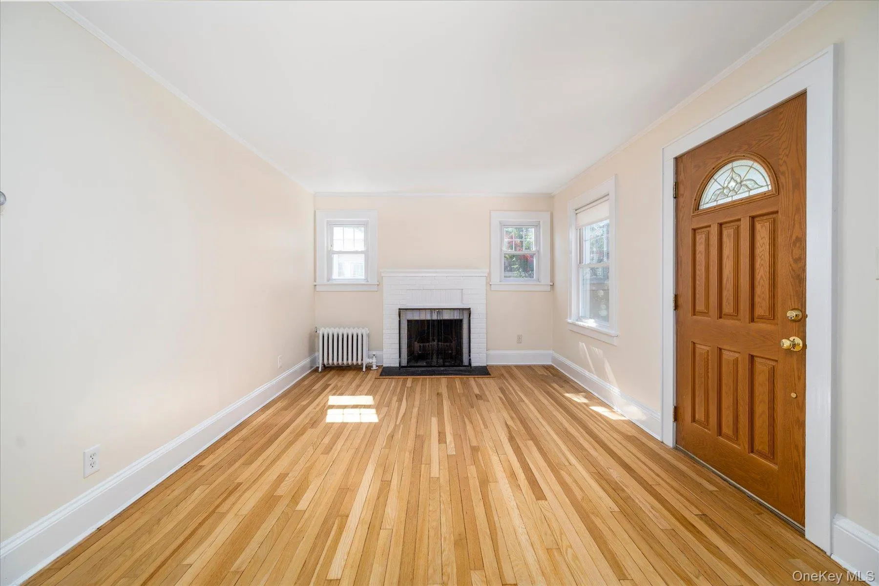 121 Raymond Street, Hempstead, NY, 2 Bedrooms Bedrooms, 5 Rooms Rooms,1 BathroomBathrooms,Residential Lease,For Rent,Raymond,0,1036402 121 Raymond Street, Hempstead, NY, 2 Bedrooms Bedrooms, 5 Rooms Rooms,1 BathroomBathrooms,Residential Lease,For Rent,Raymond,0,1036402
