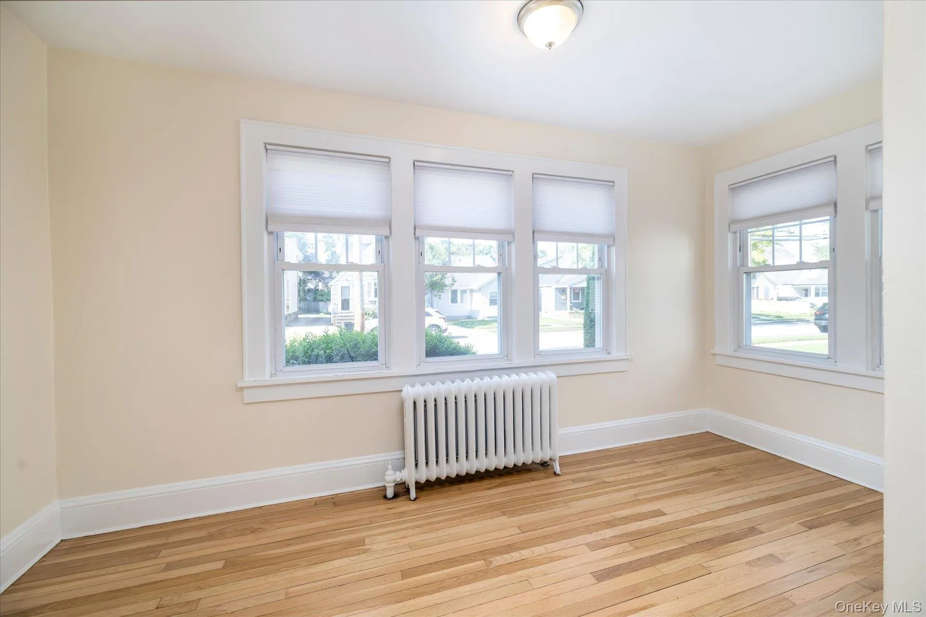 121 Raymond Street, Hempstead, NY, 2 Bedrooms Bedrooms, 5 Rooms Rooms,1 BathroomBathrooms,Residential Lease,For Rent,Raymond,0,1036402 121 Raymond Street, Hempstead, NY, 2 Bedrooms Bedrooms, 5 Rooms Rooms,1 BathroomBathrooms,Residential Lease,For Rent,Raymond,0,1036402