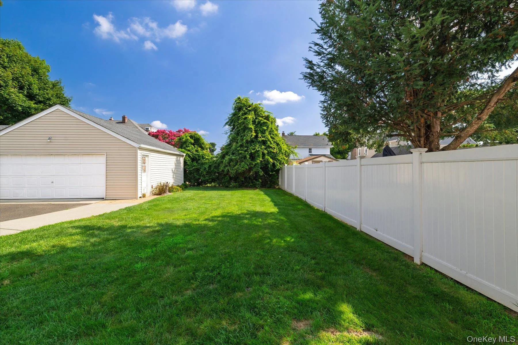 121 Raymond Street, Hempstead, NY, 2 Bedrooms Bedrooms, 5 Rooms Rooms,1 BathroomBathrooms,Residential Lease,For Rent,Raymond,0,1036402 121 Raymond Street, Hempstead, NY, 2 Bedrooms Bedrooms, 5 Rooms Rooms,1 BathroomBathrooms,Residential Lease,For Rent,Raymond,0,1036402
