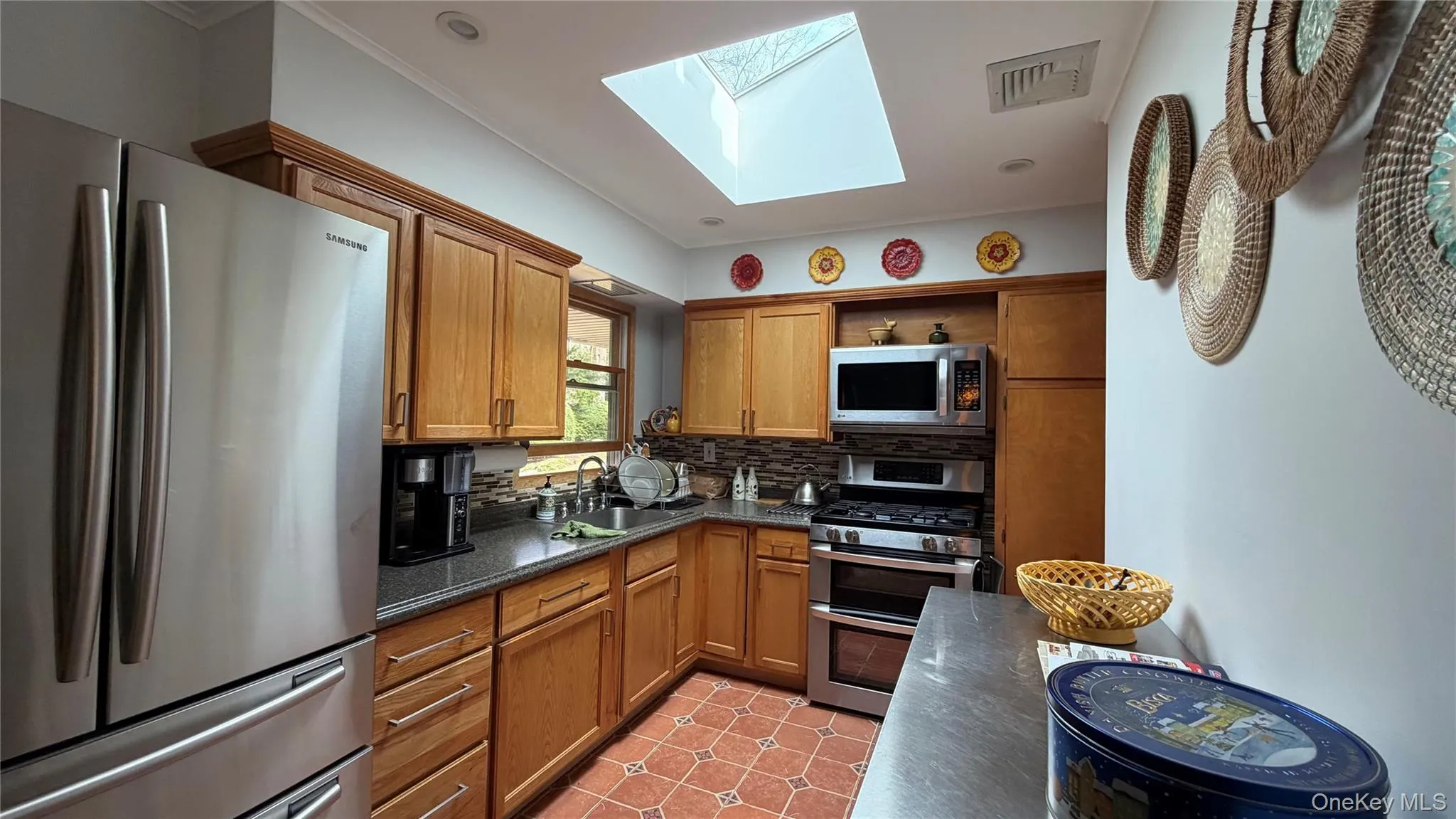 271 Terry Road, Smithtown, NY, 3 Bedrooms Bedrooms, 7 Rooms Rooms,2 BathroomsBathrooms,Residential,For Rent,Terry,0,1036406 271 Terry Road, Smithtown, NY, 3 Bedrooms Bedrooms, 7 Rooms Rooms,2 BathroomsBathrooms,Residential,For Rent,Terry,0,1036406