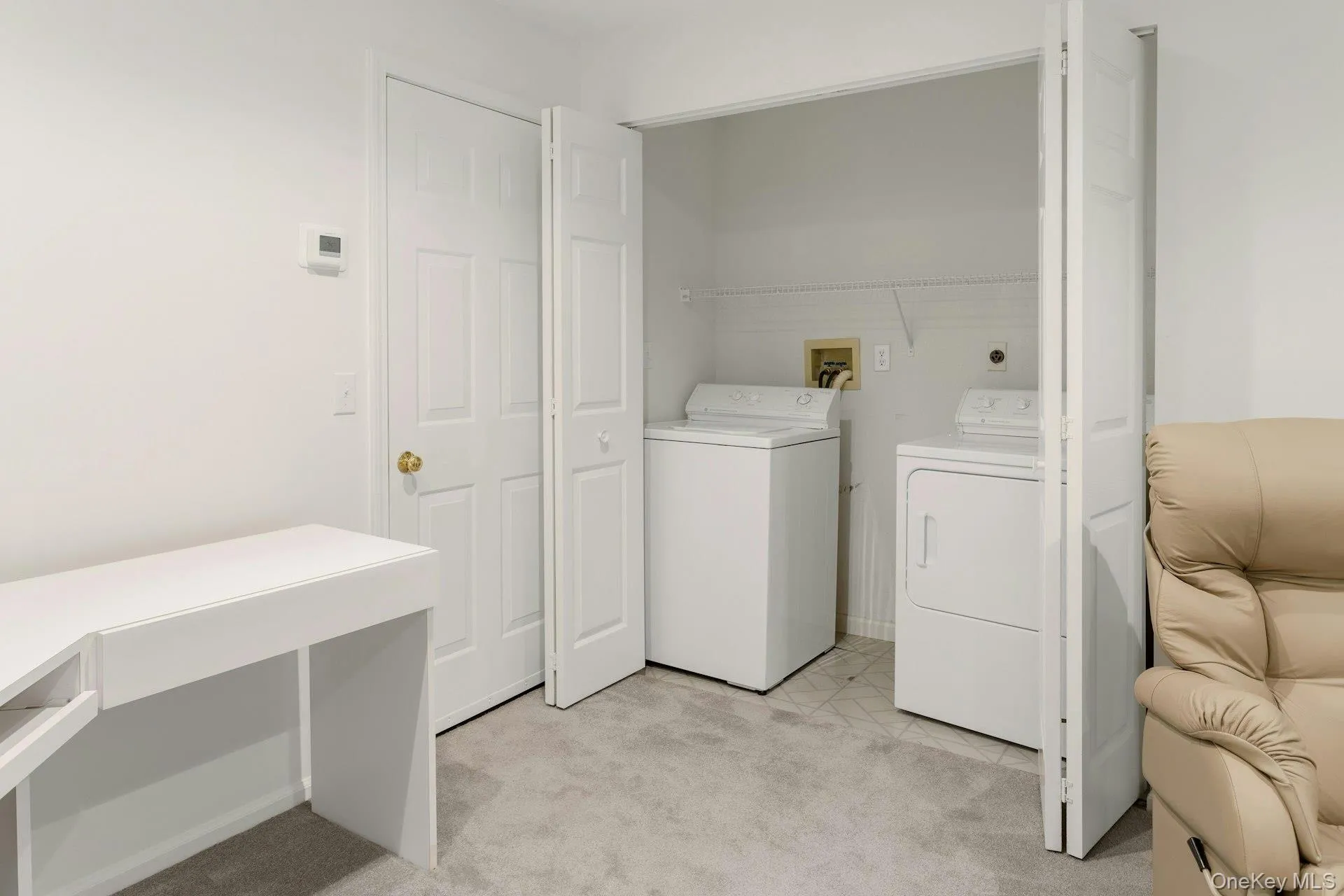 19 Pondview Lane, Yonkers, NY, 2 Bedrooms Bedrooms, 7 Rooms Rooms,2 BathroomsBathrooms,Residential,For Rent,Pondview,0,1036408 19 Pondview Lane, Yonkers, NY, 2 Bedrooms Bedrooms, 7 Rooms Rooms,2 BathroomsBathrooms,Residential,For Rent,Pondview,0,1036408