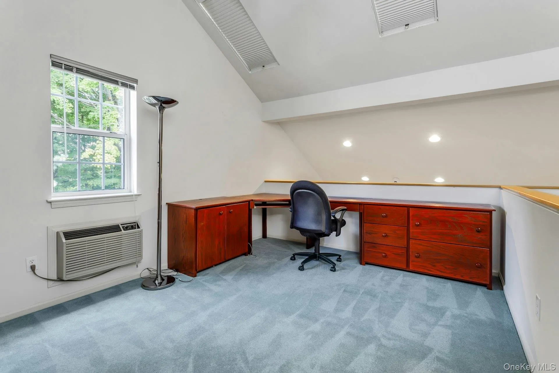 19 Pondview Lane, Yonkers, NY, 2 Bedrooms Bedrooms, 7 Rooms Rooms,2 BathroomsBathrooms,Residential,For Rent,Pondview,0,1036408 19 Pondview Lane, Yonkers, NY, 2 Bedrooms Bedrooms, 7 Rooms Rooms,2 BathroomsBathrooms,Residential,For Rent,Pondview,0,1036408