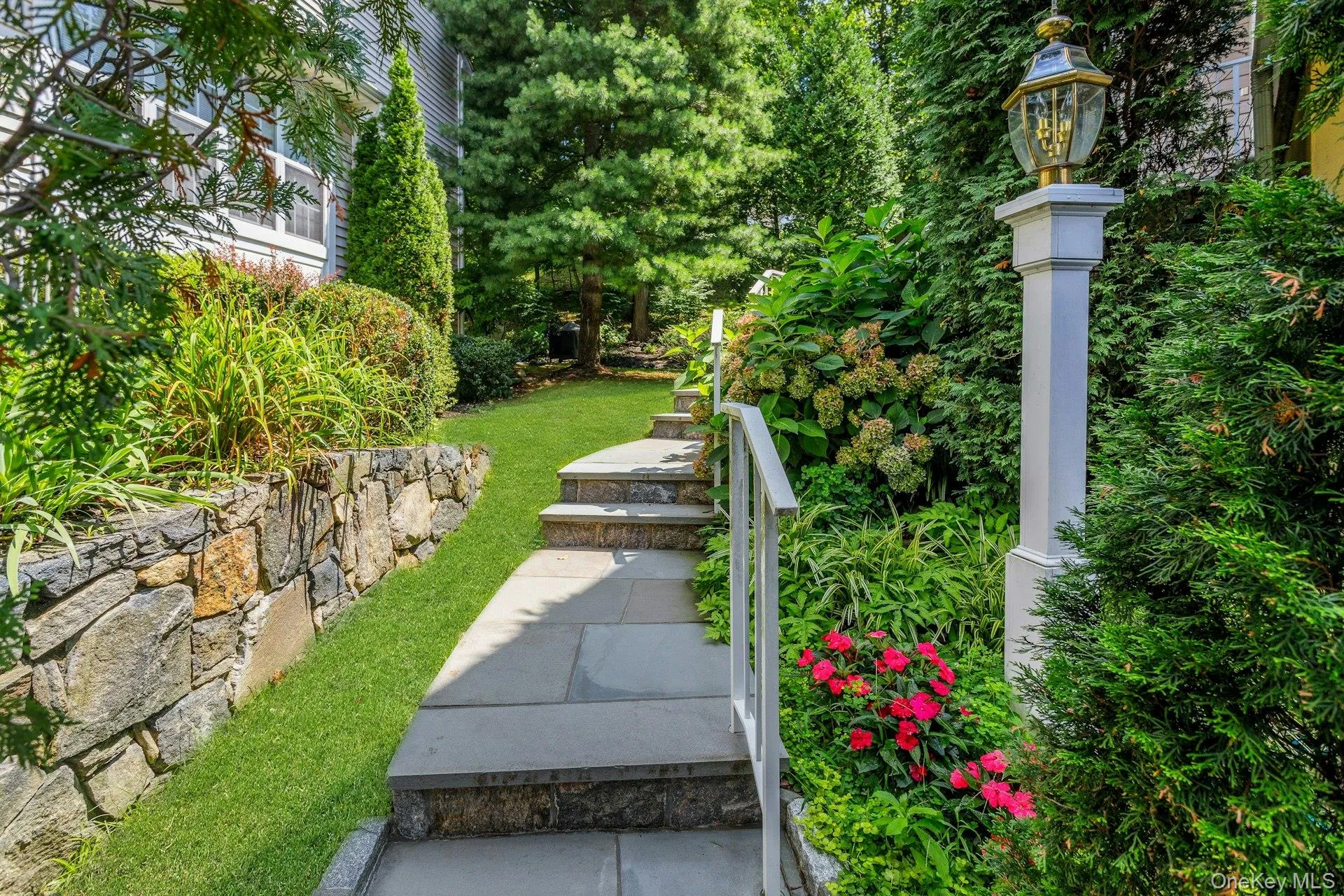 19 Pondview Lane, Yonkers, NY, 2 Bedrooms Bedrooms, 7 Rooms Rooms,2 BathroomsBathrooms,Residential,For Rent,Pondview,0,1036408 19 Pondview Lane, Yonkers, NY, 2 Bedrooms Bedrooms, 7 Rooms Rooms,2 BathroomsBathrooms,Residential,For Rent,Pondview,0,1036408