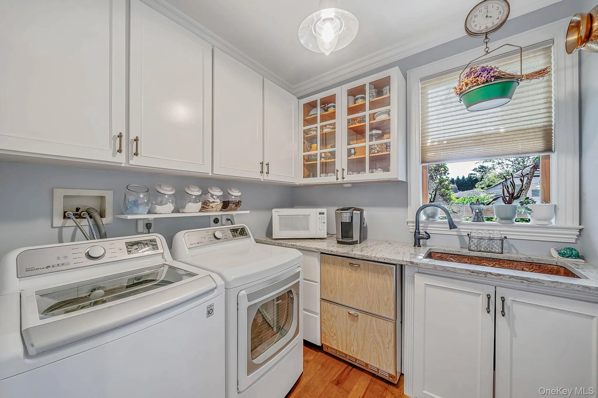 Laundry/Bulter's pantry Laundry/Bulter's pantry