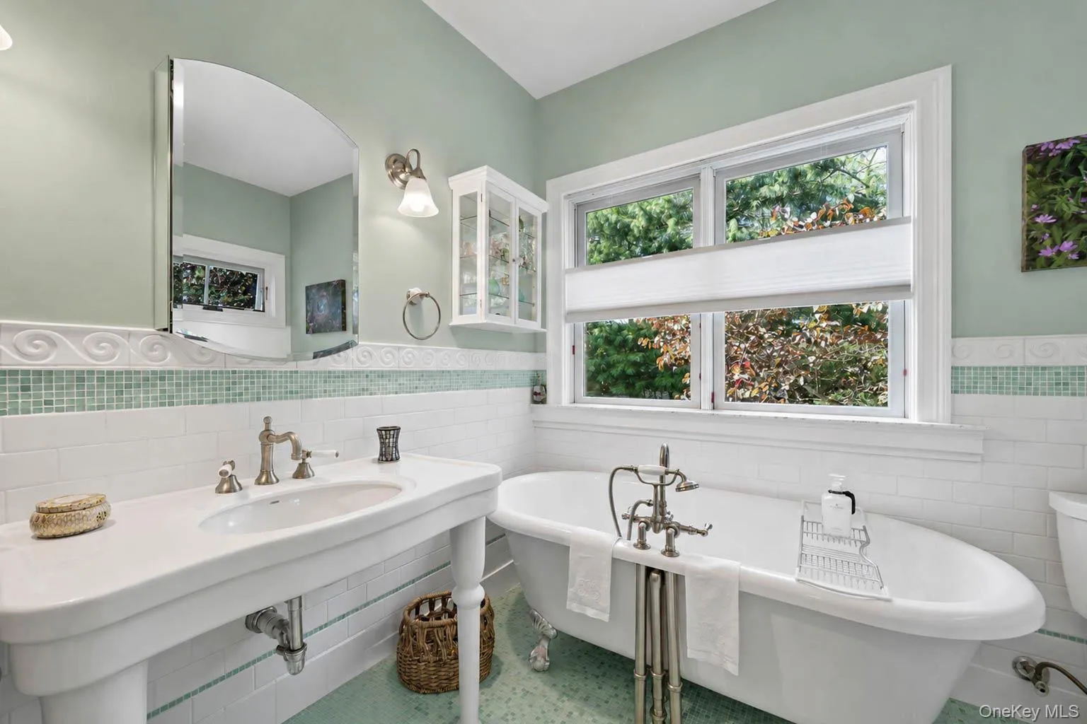 Primary Bedroom Full Bathroom Primary Bedroom Full Bathroom