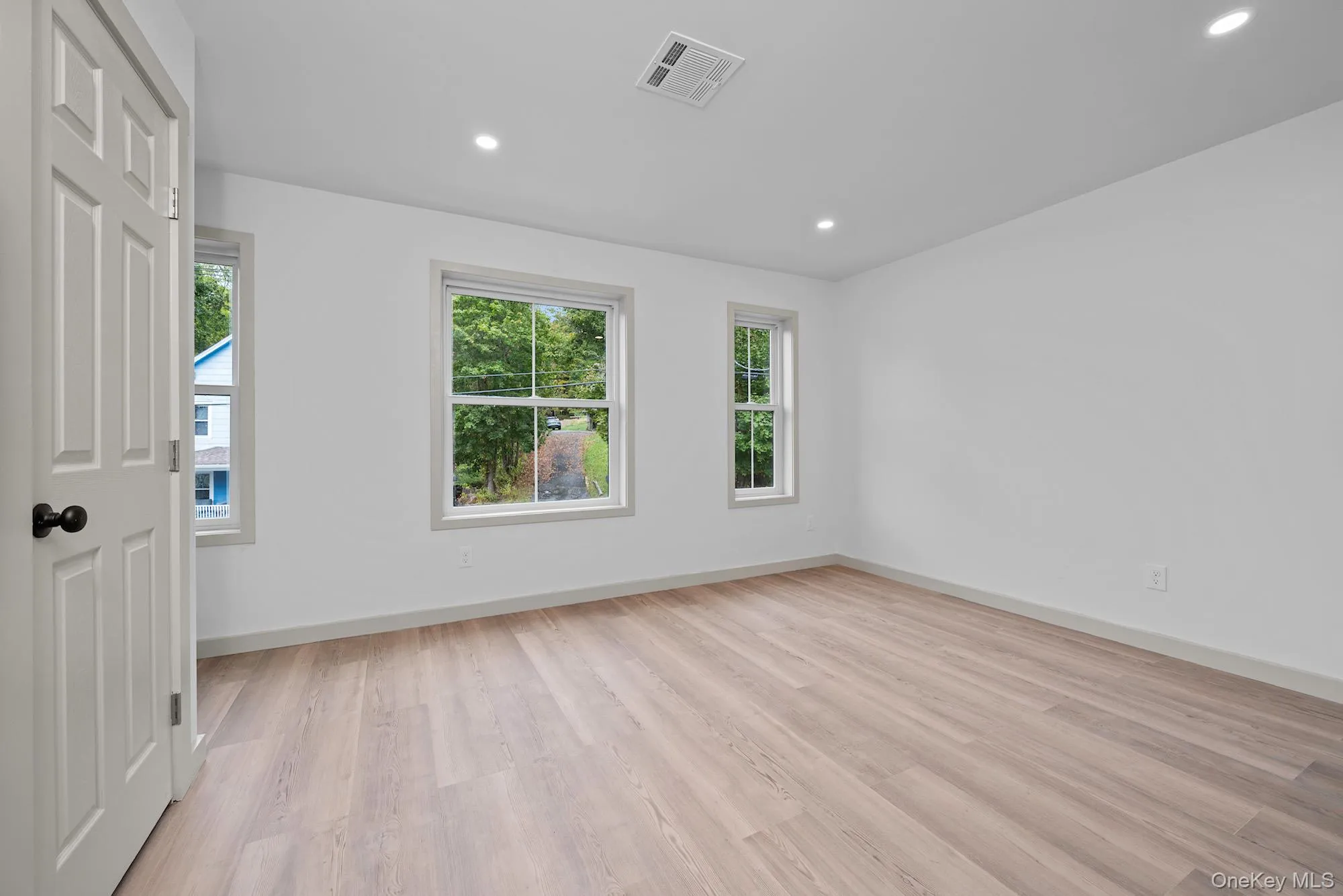 Second bedroom. Second bedroom.