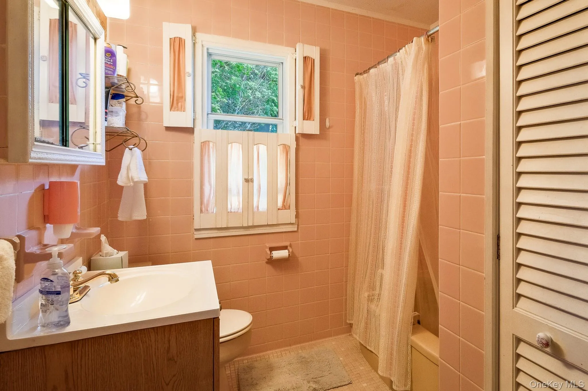 121 Windermere Drive, Yonkers, NY, 3 Bedrooms Bedrooms, 6 Rooms Rooms,1 BathroomBathrooms,Residential,For Rent,Windermere,0,1036420 121 Windermere Drive, Yonkers, NY, 3 Bedrooms Bedrooms, 6 Rooms Rooms,1 BathroomBathrooms,Residential,For Rent,Windermere,0,1036420