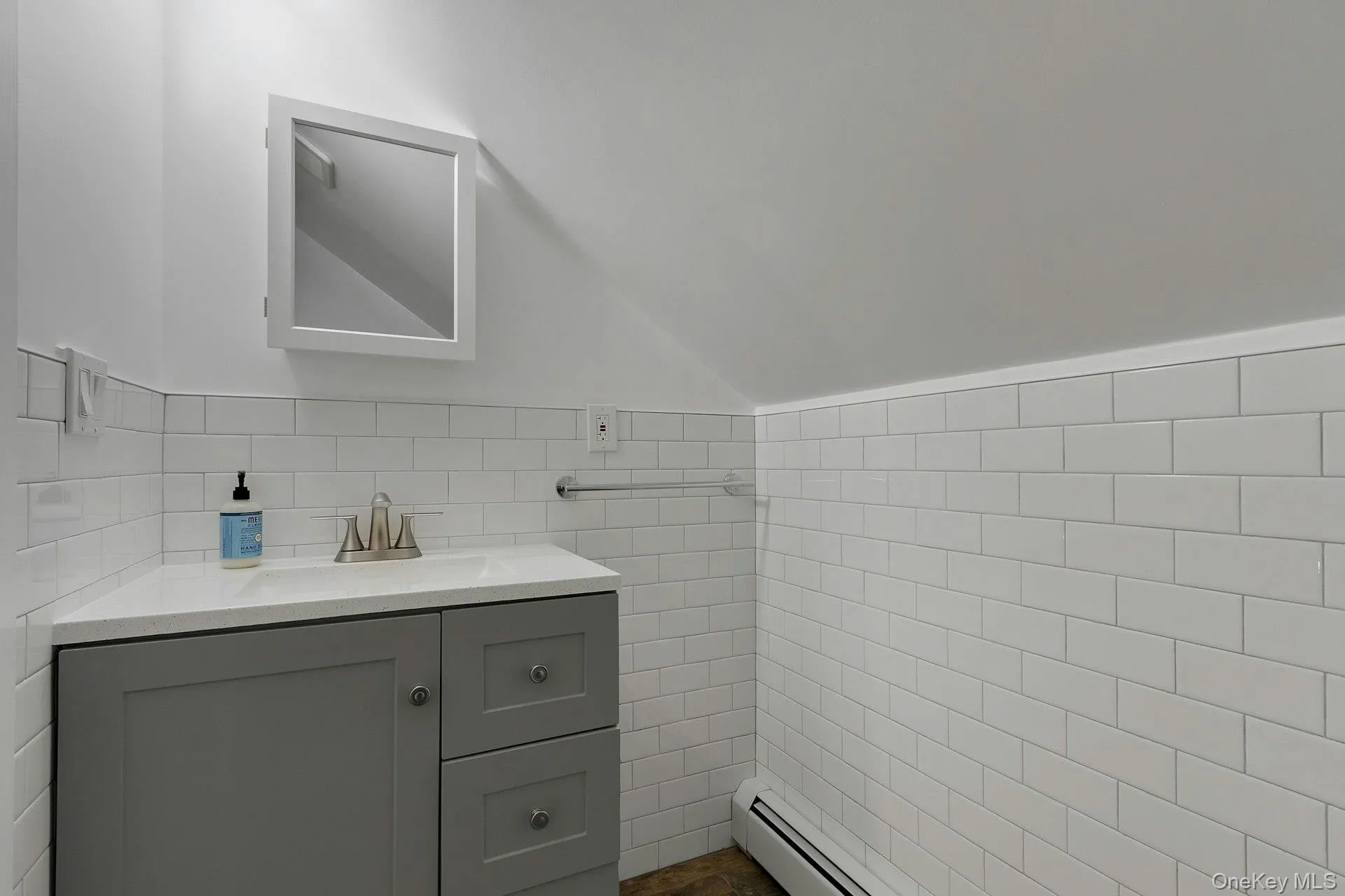 bathroom 2 bathroom 2
