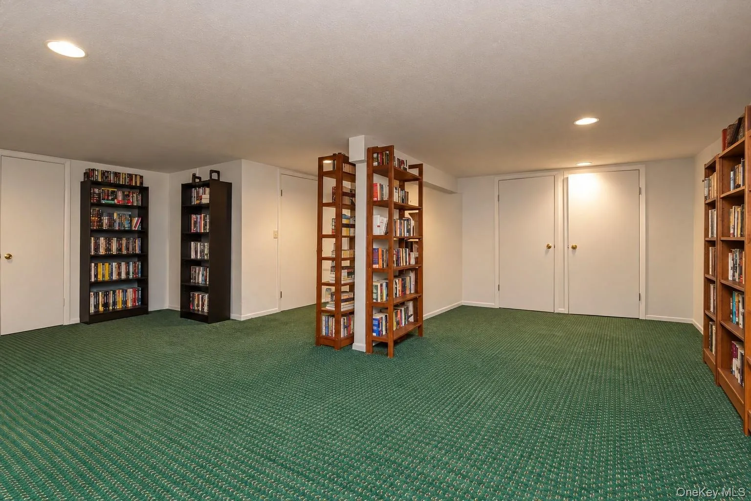 7 Wimbledon Drive, North Hempstead, NY, 3 Bedrooms Bedrooms, 7 Rooms Rooms,2 BathroomsBathrooms,Residential,For Rent,Wimbledon,0,1036422 7 Wimbledon Drive, North Hempstead, NY, 3 Bedrooms Bedrooms, 7 Rooms Rooms,2 BathroomsBathrooms,Residential,For Rent,Wimbledon,0,1036422