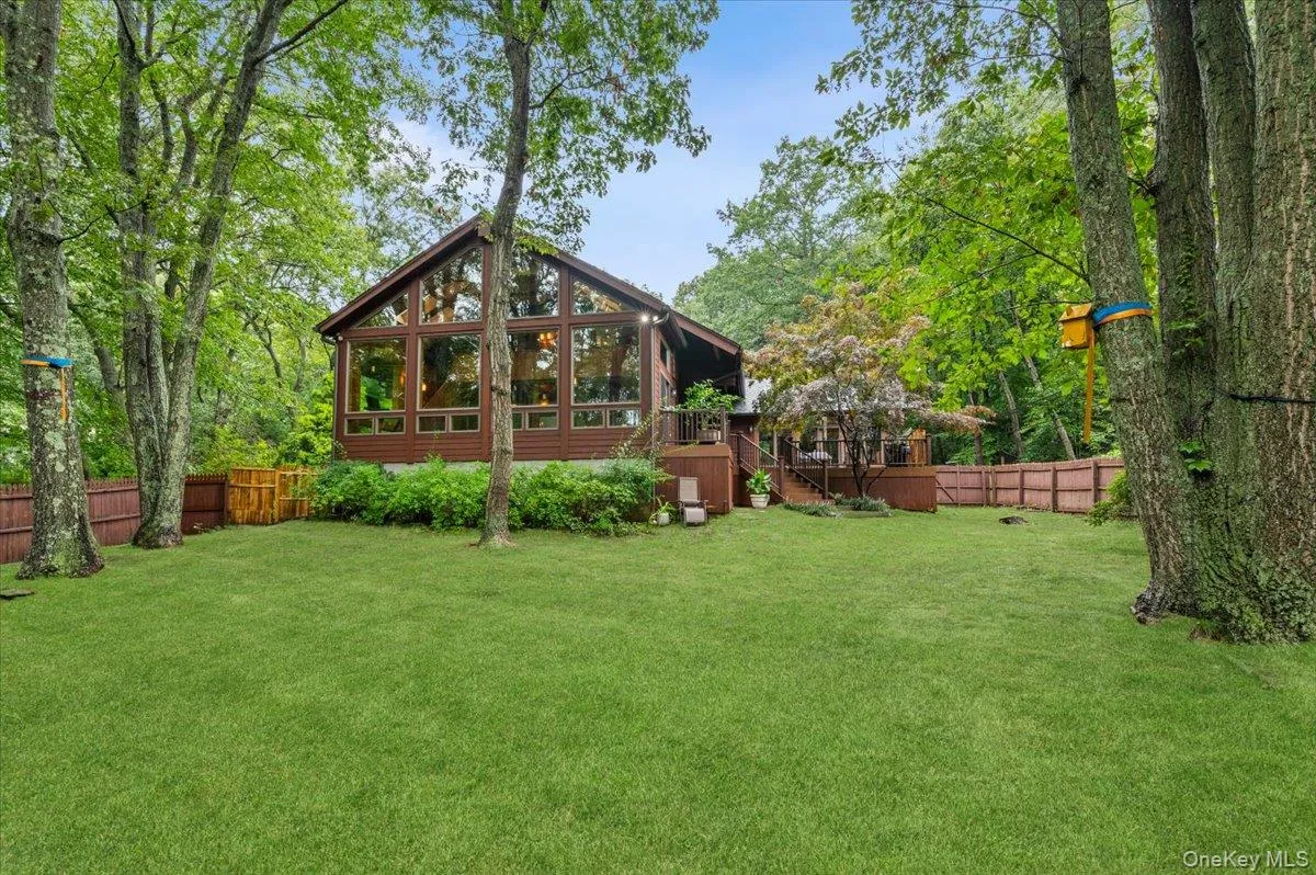 2 British Colony Road, Smithtown, NY, 4 Bedrooms Bedrooms, 11 Rooms Rooms,3 BathroomsBathrooms,Residential,For Rent,British Colony,0,1036428 2 British Colony Road, Smithtown, NY, 4 Bedrooms Bedrooms, 11 Rooms Rooms,3 BathroomsBathrooms,Residential,For Rent,British Colony,0,1036428