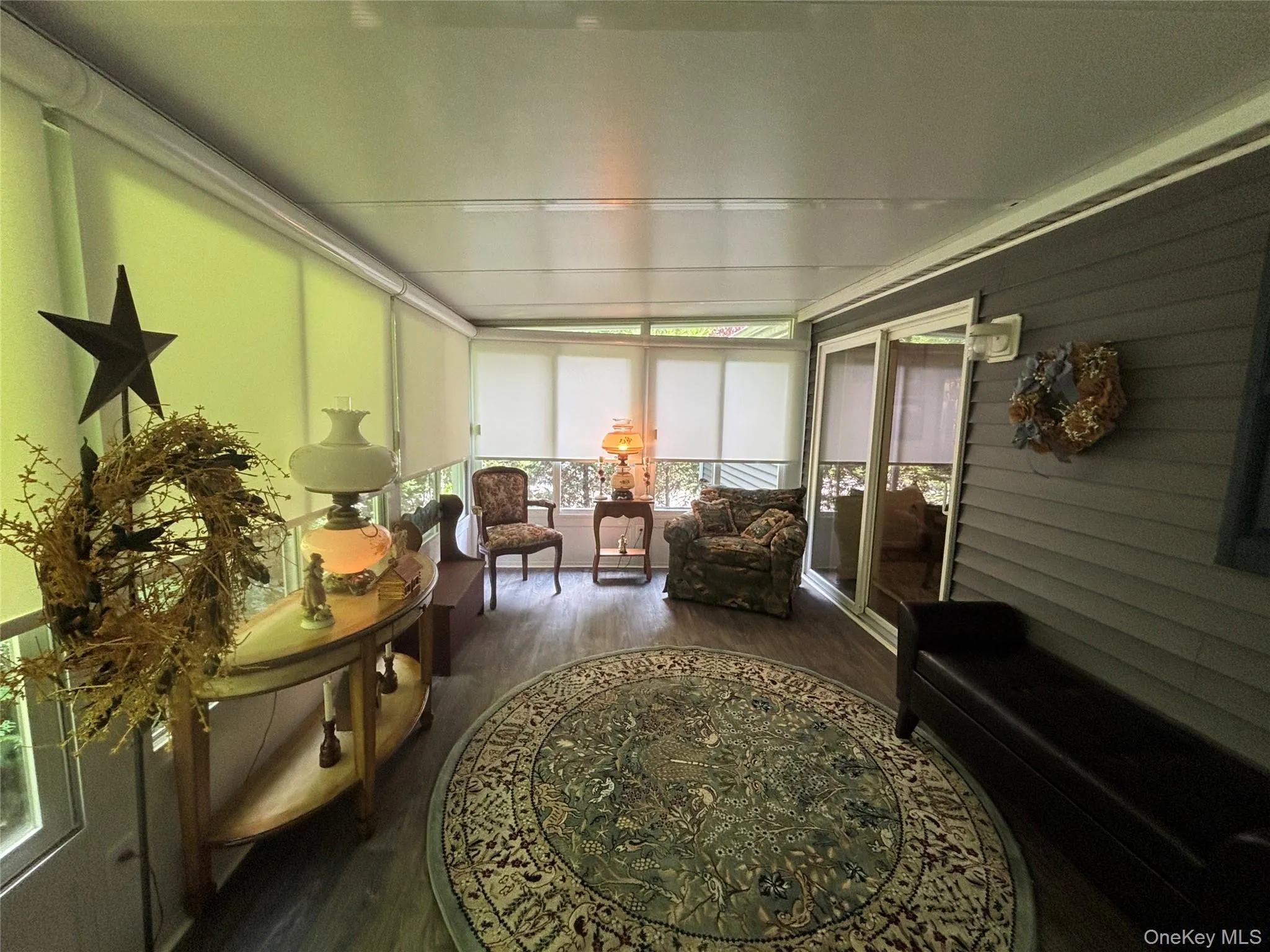 1661 Old Country Road, Riverhead, NY, 2 Bedrooms Bedrooms, 8 Rooms Rooms,2 BathroomsBathrooms,Residential,For Rent,Old Country,0,1036429 1661 Old Country Road, Riverhead, NY, 2 Bedrooms Bedrooms, 8 Rooms Rooms,2 BathroomsBathrooms,Residential,For Rent,Old Country,0,1036429