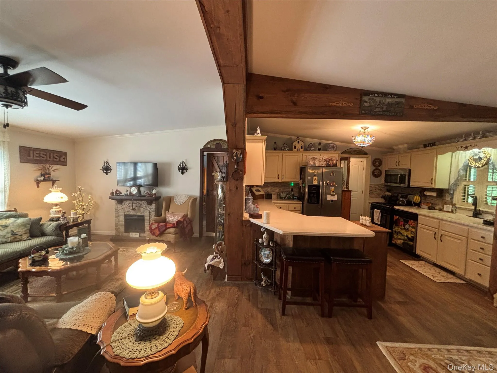 1661 Old Country Road, Riverhead, NY, 2 Bedrooms Bedrooms, 8 Rooms Rooms,2 BathroomsBathrooms,Residential,For Rent,Old Country,0,1036429 1661 Old Country Road, Riverhead, NY, 2 Bedrooms Bedrooms, 8 Rooms Rooms,2 BathroomsBathrooms,Residential,For Rent,Old Country,0,1036429