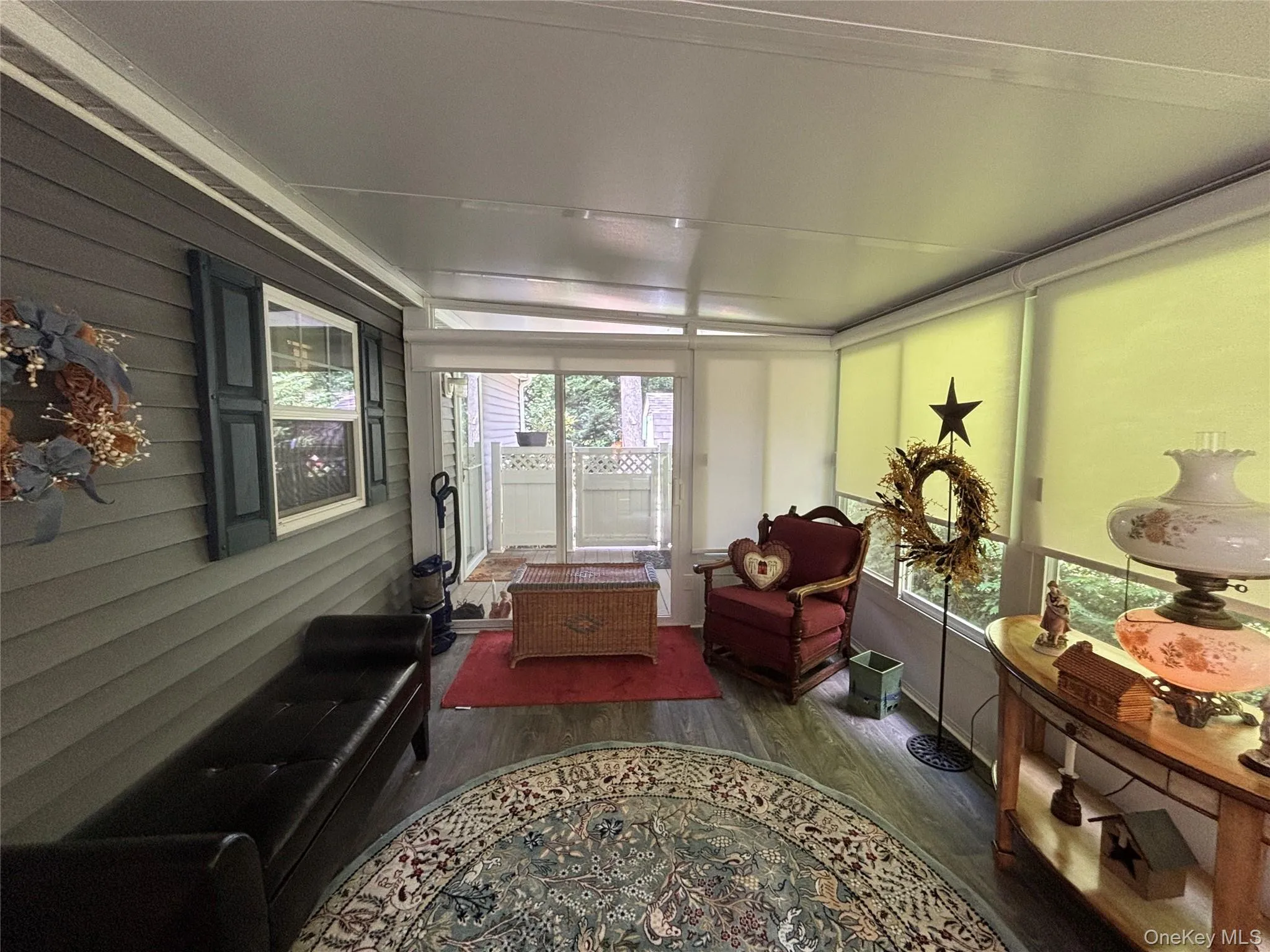1661 Old Country Road, Riverhead, NY, 2 Bedrooms Bedrooms, 8 Rooms Rooms,2 BathroomsBathrooms,Residential,For Rent,Old Country,0,1036429 1661 Old Country Road, Riverhead, NY, 2 Bedrooms Bedrooms, 8 Rooms Rooms,2 BathroomsBathrooms,Residential,For Rent,Old Country,0,1036429
