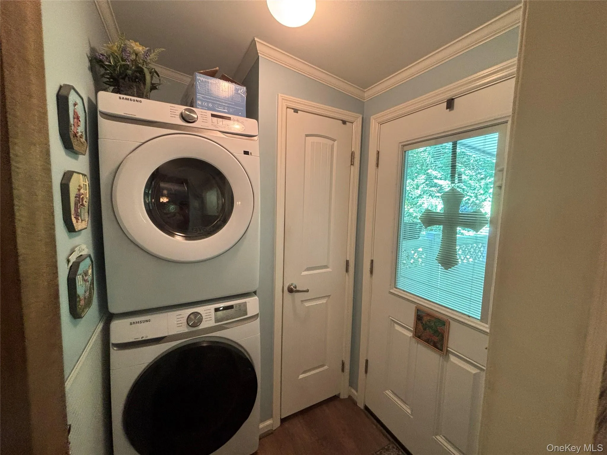 1661 Old Country Road, Riverhead, NY, 2 Bedrooms Bedrooms, 8 Rooms Rooms,2 BathroomsBathrooms,Residential,For Rent,Old Country,0,1036429 1661 Old Country Road, Riverhead, NY, 2 Bedrooms Bedrooms, 8 Rooms Rooms,2 BathroomsBathrooms,Residential,For Rent,Old Country,0,1036429