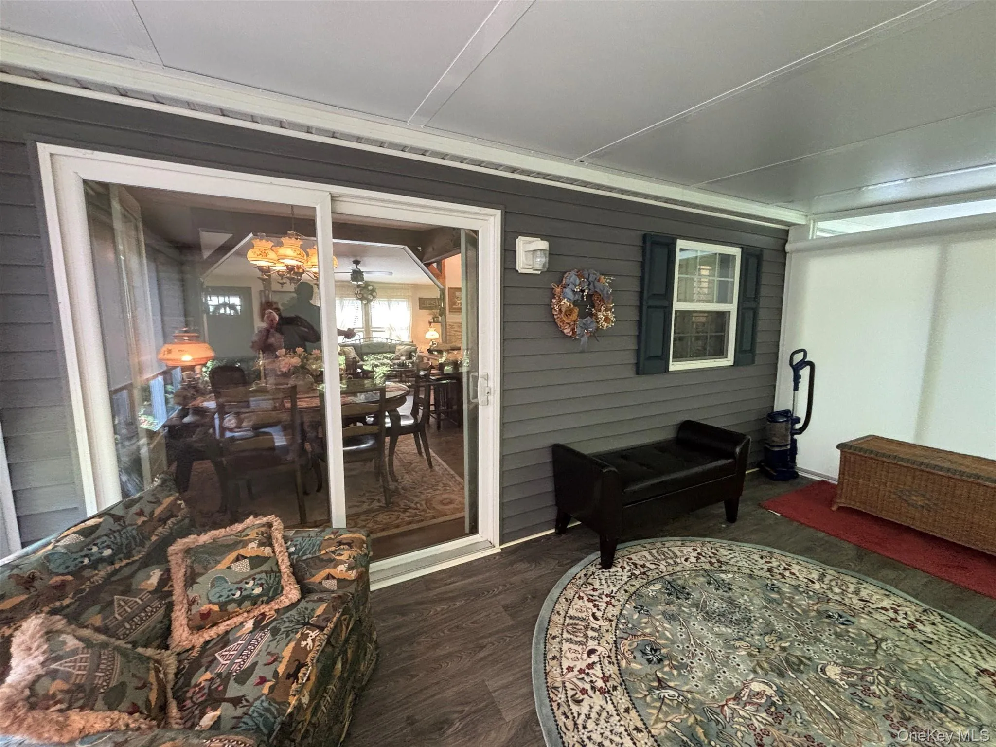 1661 Old Country Road, Riverhead, NY, 2 Bedrooms Bedrooms, 8 Rooms Rooms,2 BathroomsBathrooms,Residential,For Rent,Old Country,0,1036429 1661 Old Country Road, Riverhead, NY, 2 Bedrooms Bedrooms, 8 Rooms Rooms,2 BathroomsBathrooms,Residential,For Rent,Old Country,0,1036429