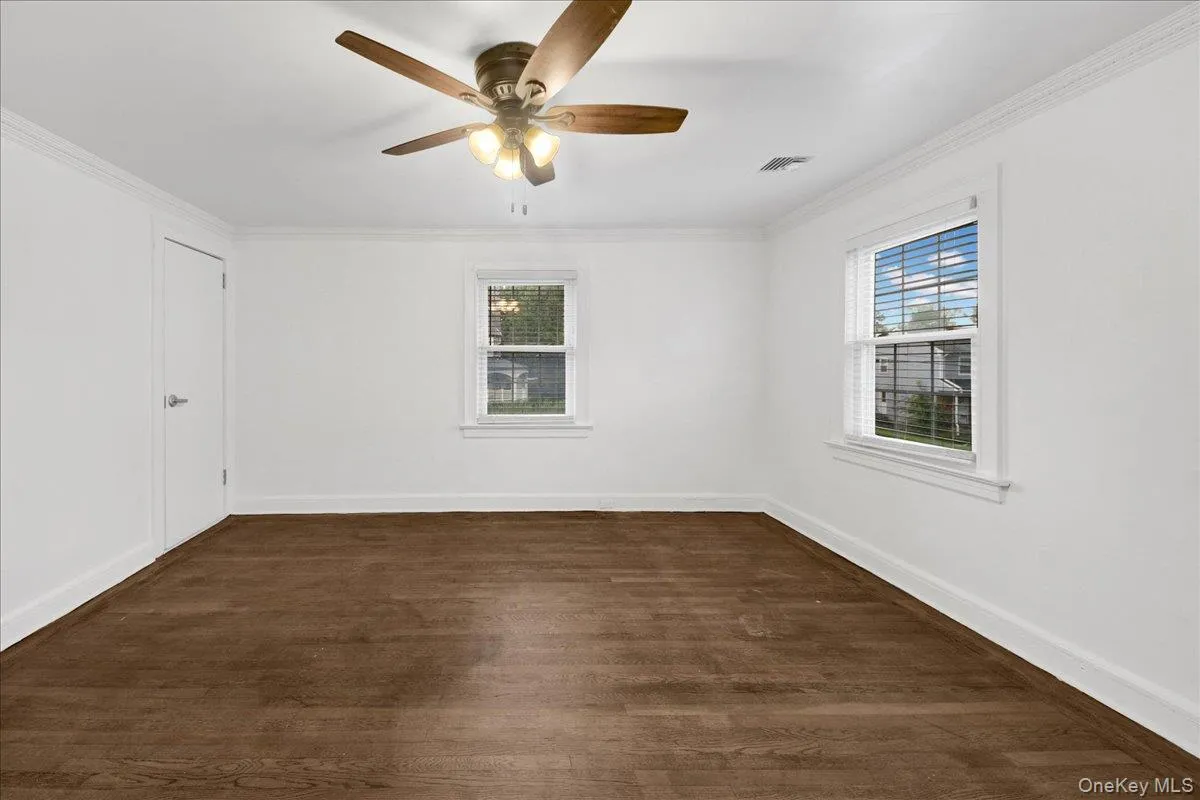 32 Deerfield Avenue, Eastchester, NY, 3 Bedrooms Bedrooms, 6 Rooms Rooms,3 BathroomsBathrooms,Residential,For Rent,Deerfield,0,1036436 32 Deerfield Avenue, Eastchester, NY, 3 Bedrooms Bedrooms, 6 Rooms Rooms,3 BathroomsBathrooms,Residential,For Rent,Deerfield,0,1036436