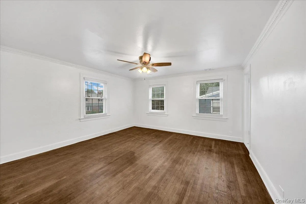 32 Deerfield Avenue, Eastchester, NY, 3 Bedrooms Bedrooms, 6 Rooms Rooms,3 BathroomsBathrooms,Residential,For Rent,Deerfield,0,1036436 32 Deerfield Avenue, Eastchester, NY, 3 Bedrooms Bedrooms, 6 Rooms Rooms,3 BathroomsBathrooms,Residential,For Rent,Deerfield,0,1036436