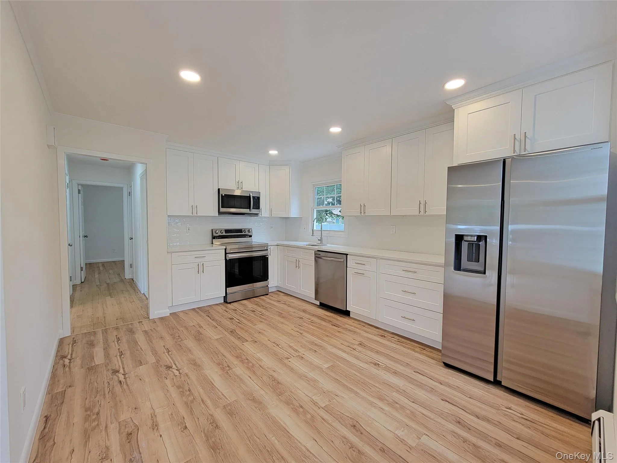 392 3rd Avenue, Islip, NY, 4 Bedrooms Bedrooms, 7 Rooms Rooms,1 BathroomBathrooms,Residential,For Rent,3rd,0,1036438 392 3rd Avenue, Islip, NY, 4 Bedrooms Bedrooms, 7 Rooms Rooms,1 BathroomBathrooms,Residential,For Rent,3rd,0,1036438