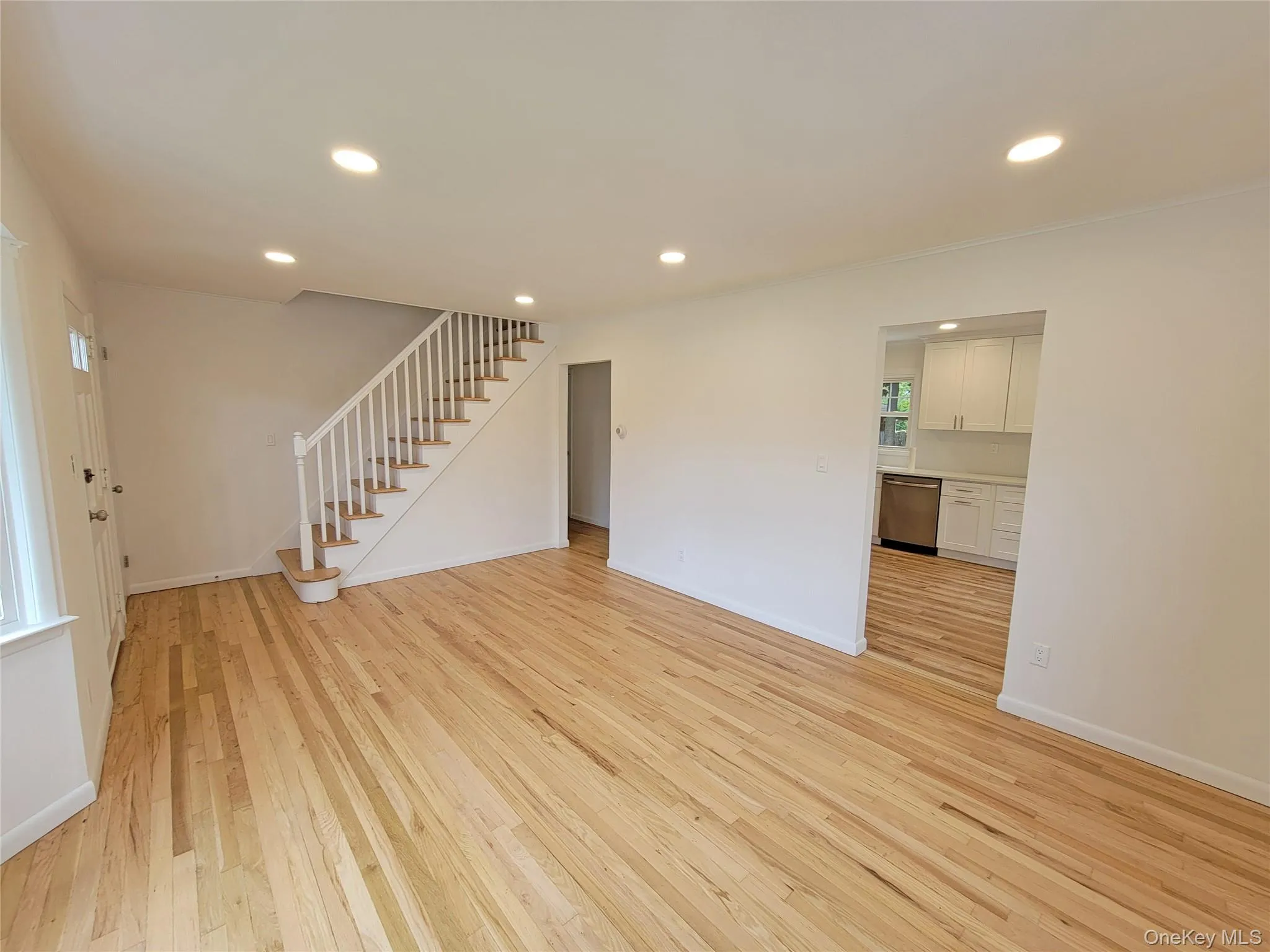 392 3rd Avenue, Islip, NY, 4 Bedrooms Bedrooms, 7 Rooms Rooms,1 BathroomBathrooms,Residential,For Rent,3rd,0,1036438 392 3rd Avenue, Islip, NY, 4 Bedrooms Bedrooms, 7 Rooms Rooms,1 BathroomBathrooms,Residential,For Rent,3rd,0,1036438