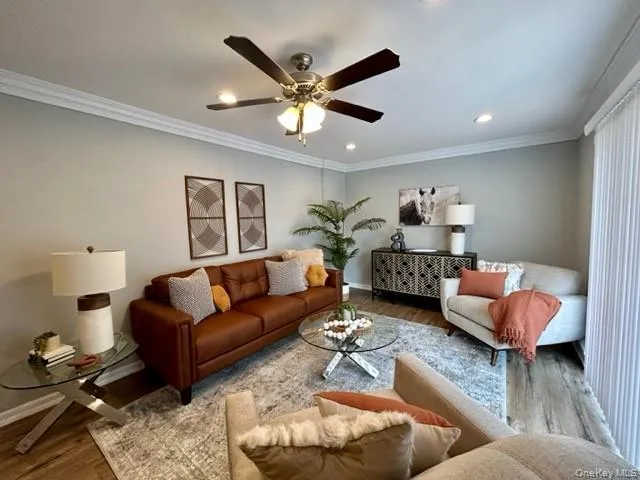 45 Golden Avenue, Babylon, NY, 1 Bedroom Bedrooms, 4 Rooms Rooms,1 BathroomBathrooms,Residential Lease,For Rent,Golden,0,1036440 45 Golden Avenue, Babylon, NY, 1 Bedroom Bedrooms, 4 Rooms Rooms,1 BathroomBathrooms,Residential Lease,For Rent,Golden,0,1036440