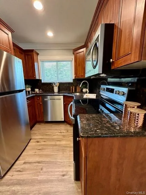 45 Golden Avenue, Babylon, NY, 1 Bedroom Bedrooms, 4 Rooms Rooms,1 BathroomBathrooms,Residential Lease,For Rent,Golden,0,1036440 45 Golden Avenue, Babylon, NY, 1 Bedroom Bedrooms, 4 Rooms Rooms,1 BathroomBathrooms,Residential Lease,For Rent,Golden,0,1036440