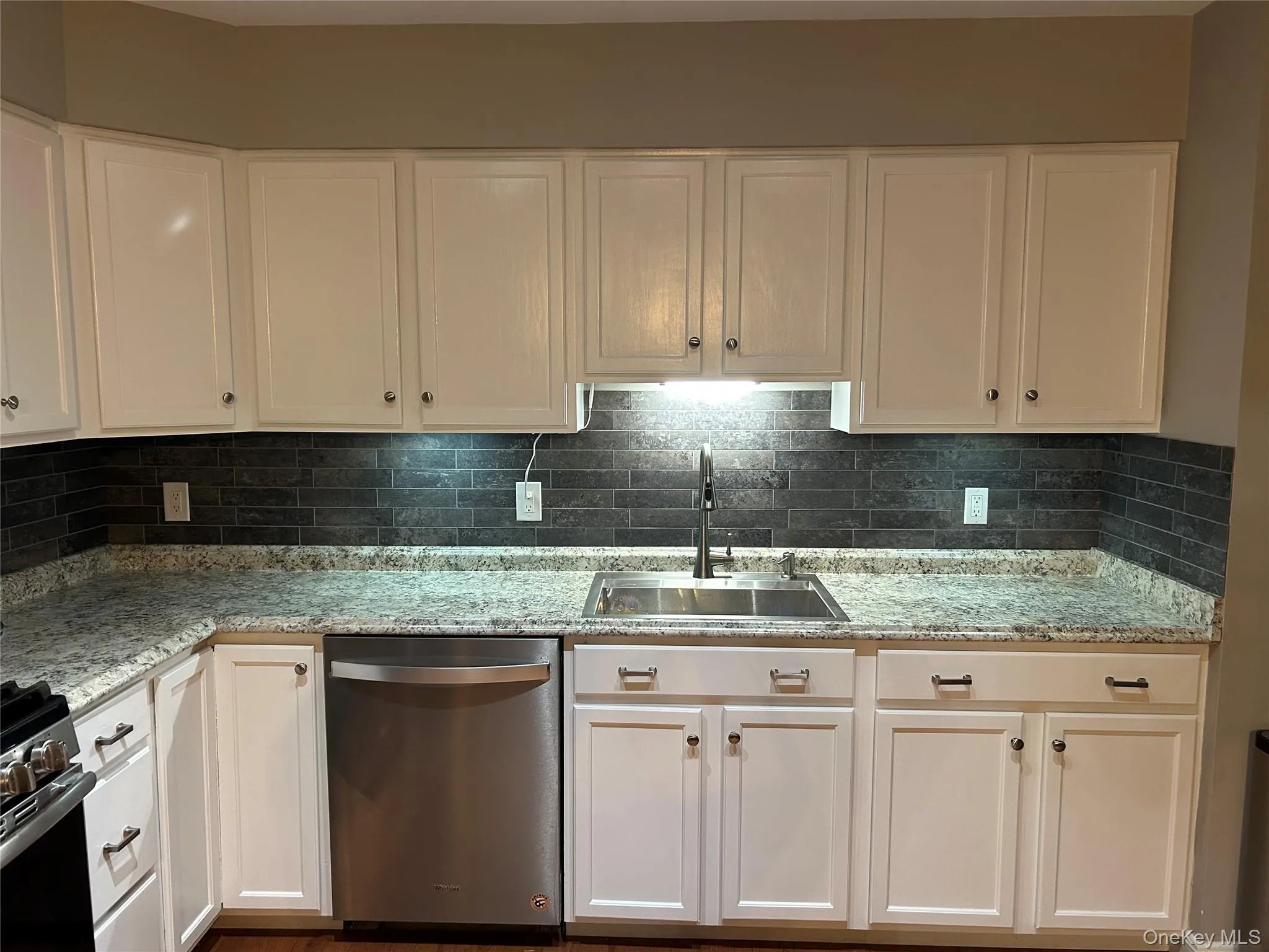 24 Waterford Circle, Blooming Grove, NY, 3 Bedrooms Bedrooms, 6 Rooms Rooms,1 BathroomBathrooms,Residential Lease,For Rent,Waterford,0,1036442 24 Waterford Circle, Blooming Grove, NY, 3 Bedrooms Bedrooms, 6 Rooms Rooms,1 BathroomBathrooms,Residential Lease,For Rent,Waterford,0,1036442