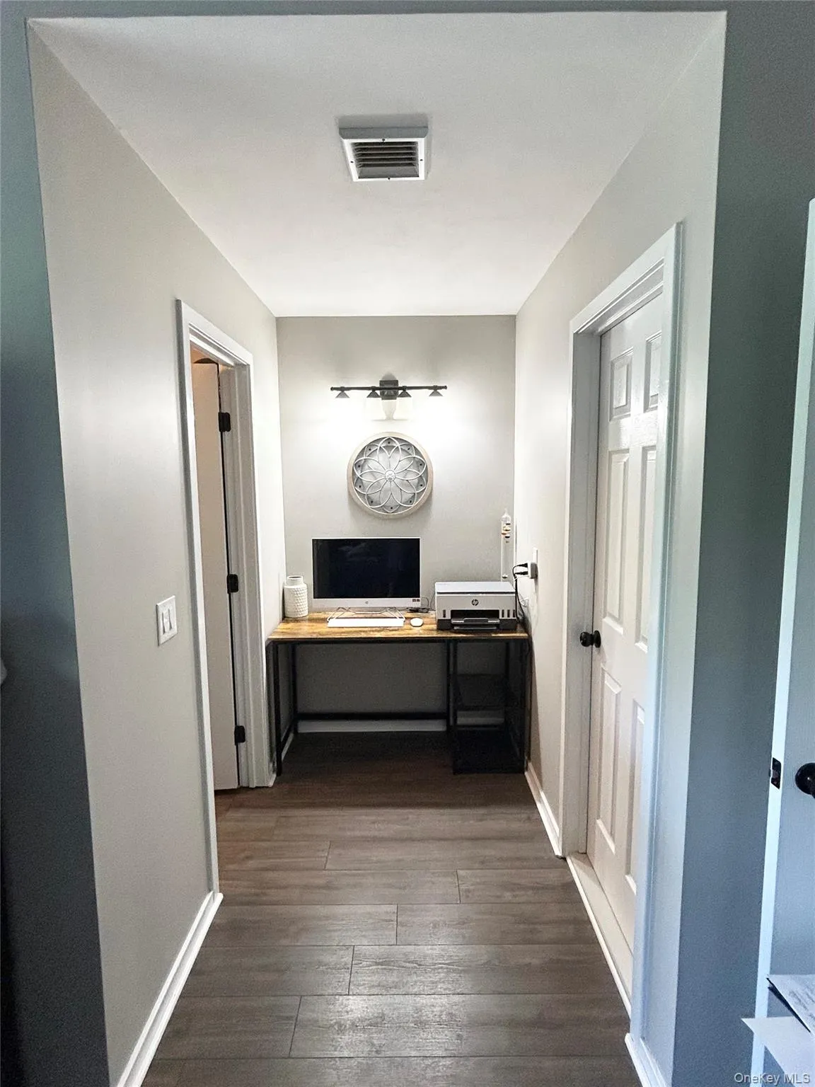24 Waterford Circle, Blooming Grove, NY, 3 Bedrooms Bedrooms, 6 Rooms Rooms,1 BathroomBathrooms,Residential Lease,For Rent,Waterford,0,1036442 24 Waterford Circle, Blooming Grove, NY, 3 Bedrooms Bedrooms, 6 Rooms Rooms,1 BathroomBathrooms,Residential Lease,For Rent,Waterford,0,1036442