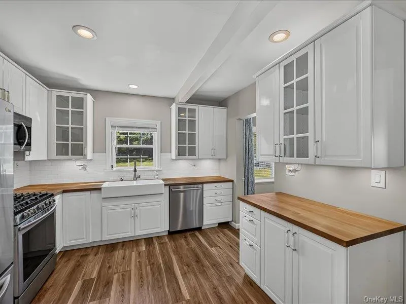 172 Mt Joy Road, Middletown, NY, 3 Bedrooms Bedrooms, 6 Rooms Rooms,1 BathroomBathrooms,Residential,For Rent,Mt Joy,0,1036444 172 Mt Joy Road, Middletown, NY, 3 Bedrooms Bedrooms, 6 Rooms Rooms,1 BathroomBathrooms,Residential,For Rent,Mt Joy,0,1036444