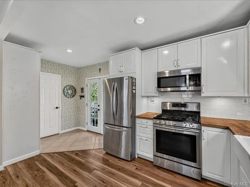 172 Mt Joy Road, Middletown, NY, 3 Bedrooms Bedrooms, 6 Rooms Rooms,1 BathroomBathrooms,Residential,For Rent,Mt Joy,0,1036444 172 Mt Joy Road, Middletown, NY, 3 Bedrooms Bedrooms, 6 Rooms Rooms,1 BathroomBathrooms,Residential,For Rent,Mt Joy,0,1036444