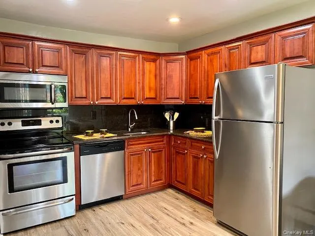 393 Great East Neck Road, Babylon, NY, 2 Bedrooms Bedrooms, 4 Rooms Rooms,1 BathroomBathrooms,Residential Lease,For Rent,Great East Neck,0,1036448 393 Great East Neck Road, Babylon, NY, 2 Bedrooms Bedrooms, 4 Rooms Rooms,1 BathroomBathrooms,Residential Lease,For Rent,Great East Neck,0,1036448