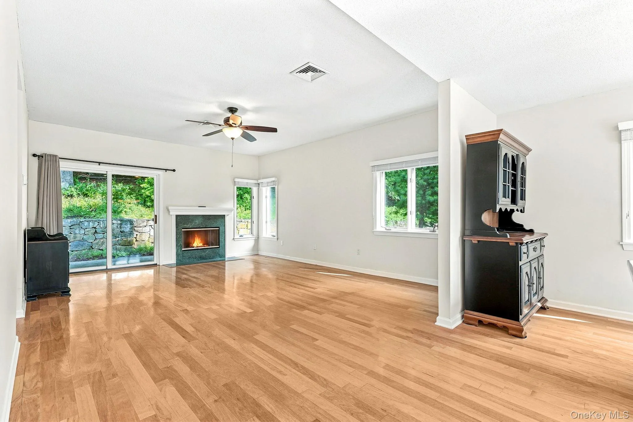 790 Heritage Hills, Somers, NY, 2 Bedrooms Bedrooms, 5 Rooms Rooms,2 BathroomsBathrooms,Residential,For Rent,Heritage,0,1036450 790 Heritage Hills, Somers, NY, 2 Bedrooms Bedrooms, 5 Rooms Rooms,2 BathroomsBathrooms,Residential,For Rent,Heritage,0,1036450