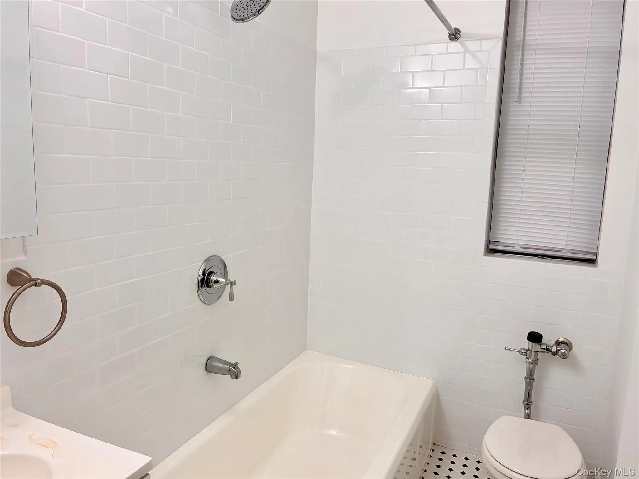 2685 Creston Avenue, New York, NY, 1 Bedroom Bedrooms, 3 Rooms Rooms,1 BathroomBathrooms,Residential Lease,For Rent,Creston,0,1036451 2685 Creston Avenue, New York, NY, 1 Bedroom Bedrooms, 3 Rooms Rooms,1 BathroomBathrooms,Residential Lease,For Rent,Creston,0,1036451